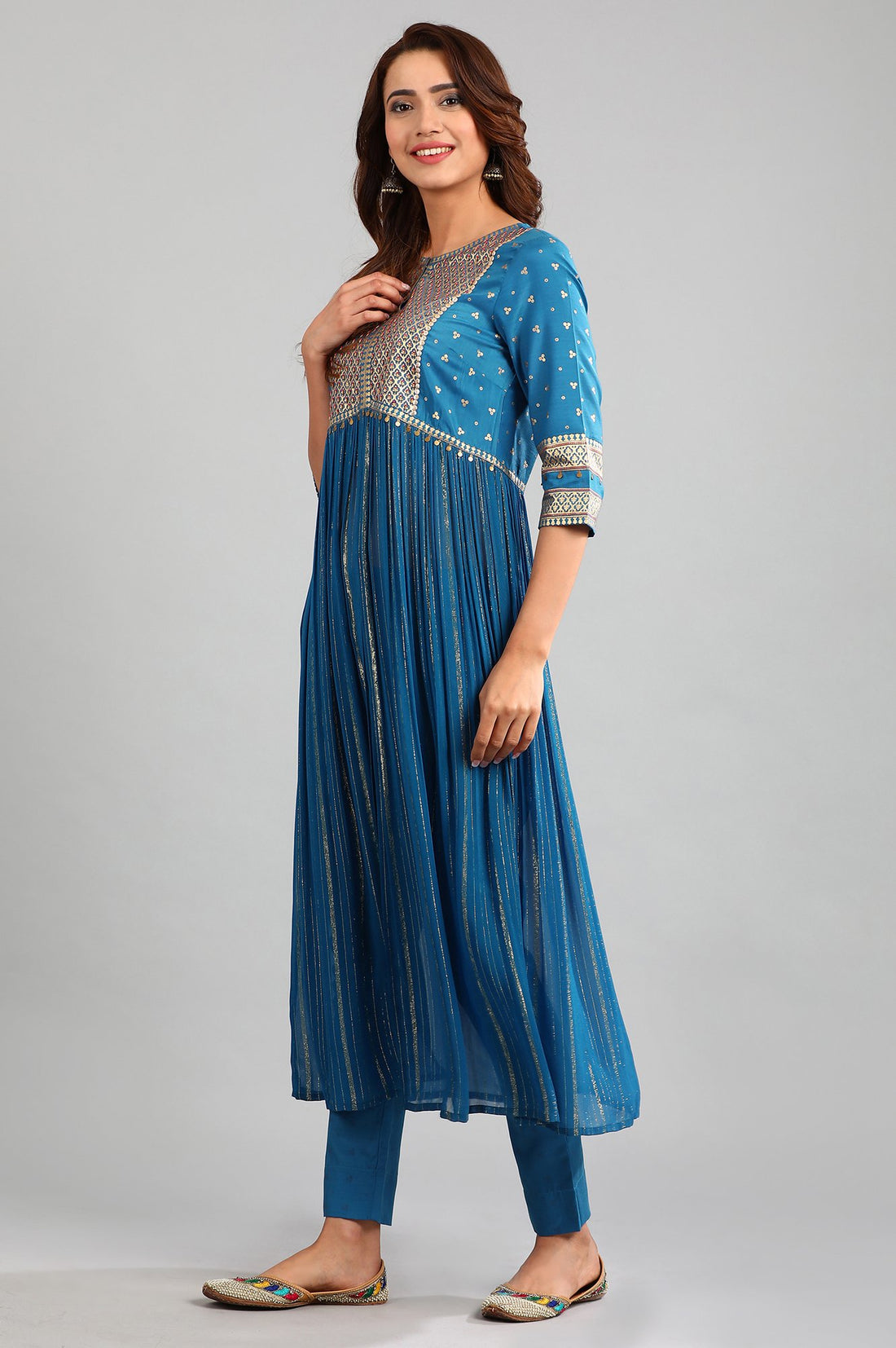Blue Band Collar Embellished kurta Set