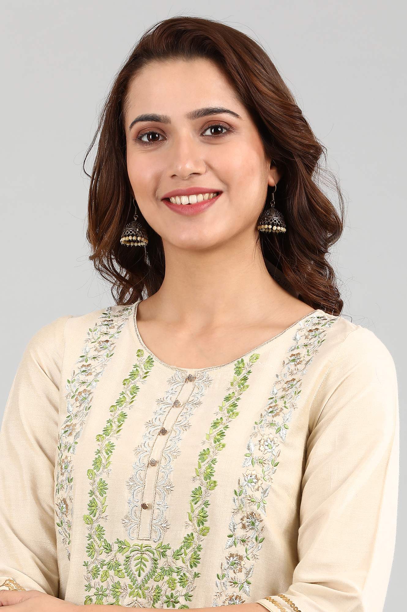 Off-White Round Neck Embellished kurta Set