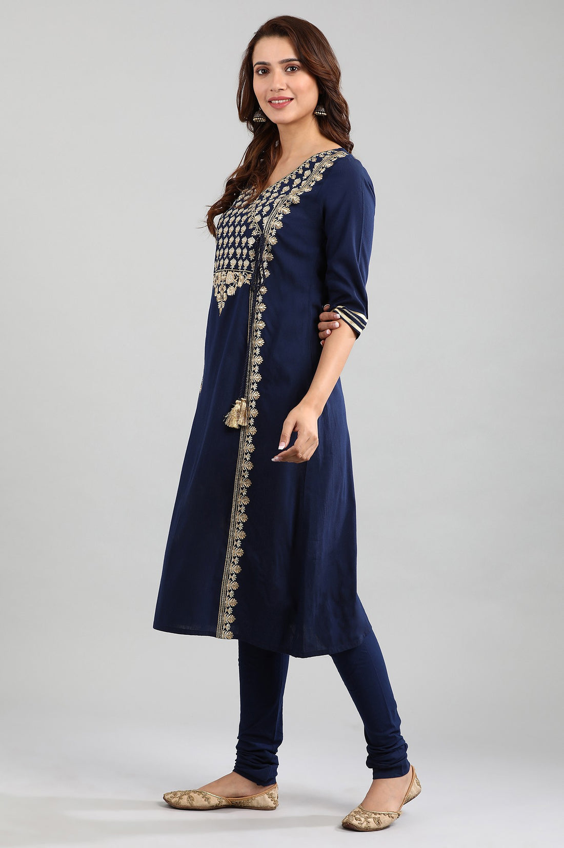 Navy Blue Round Neck Embellished kurta Set