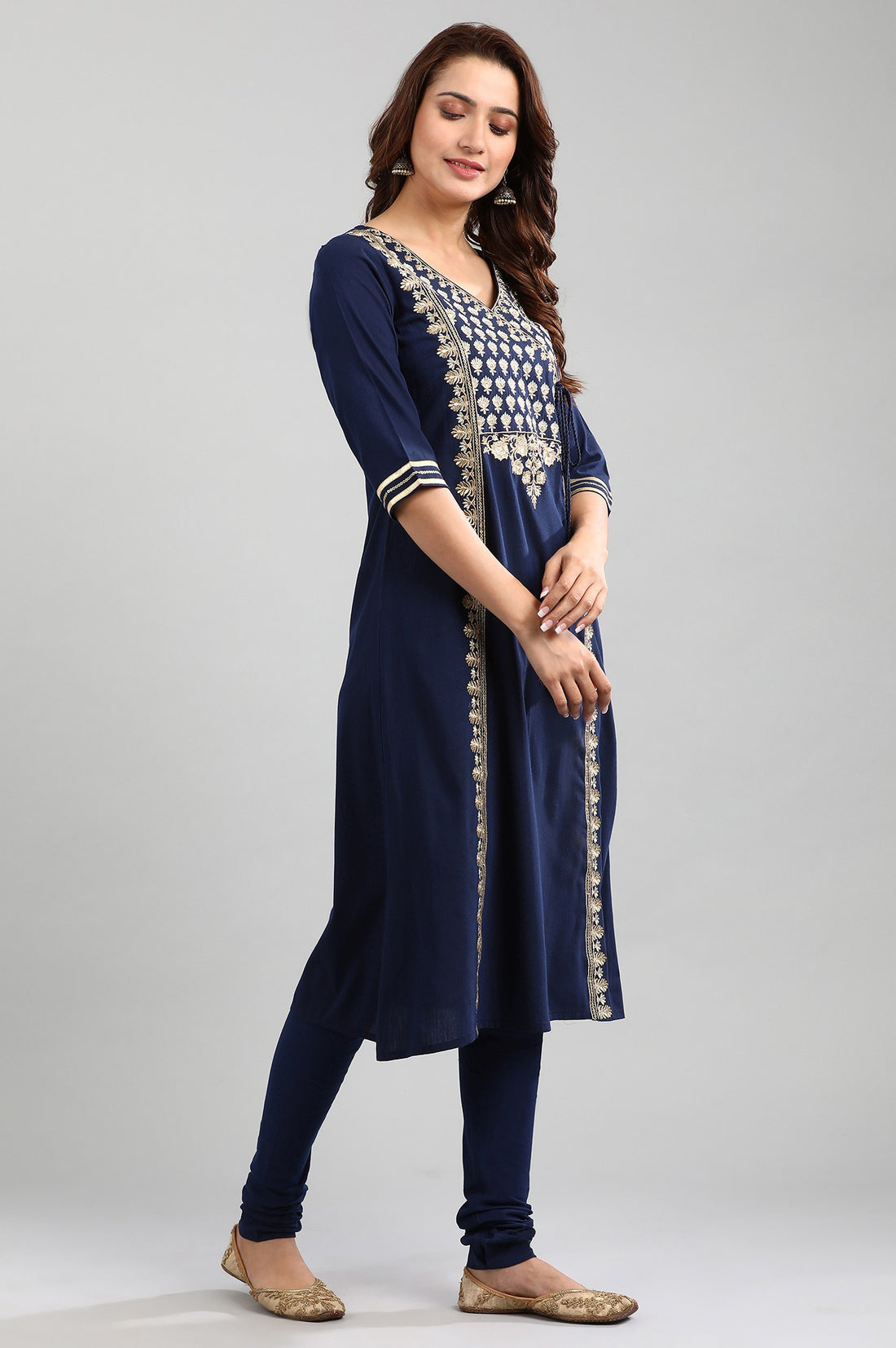 Navy Blue Round Neck Embellished kurta Set