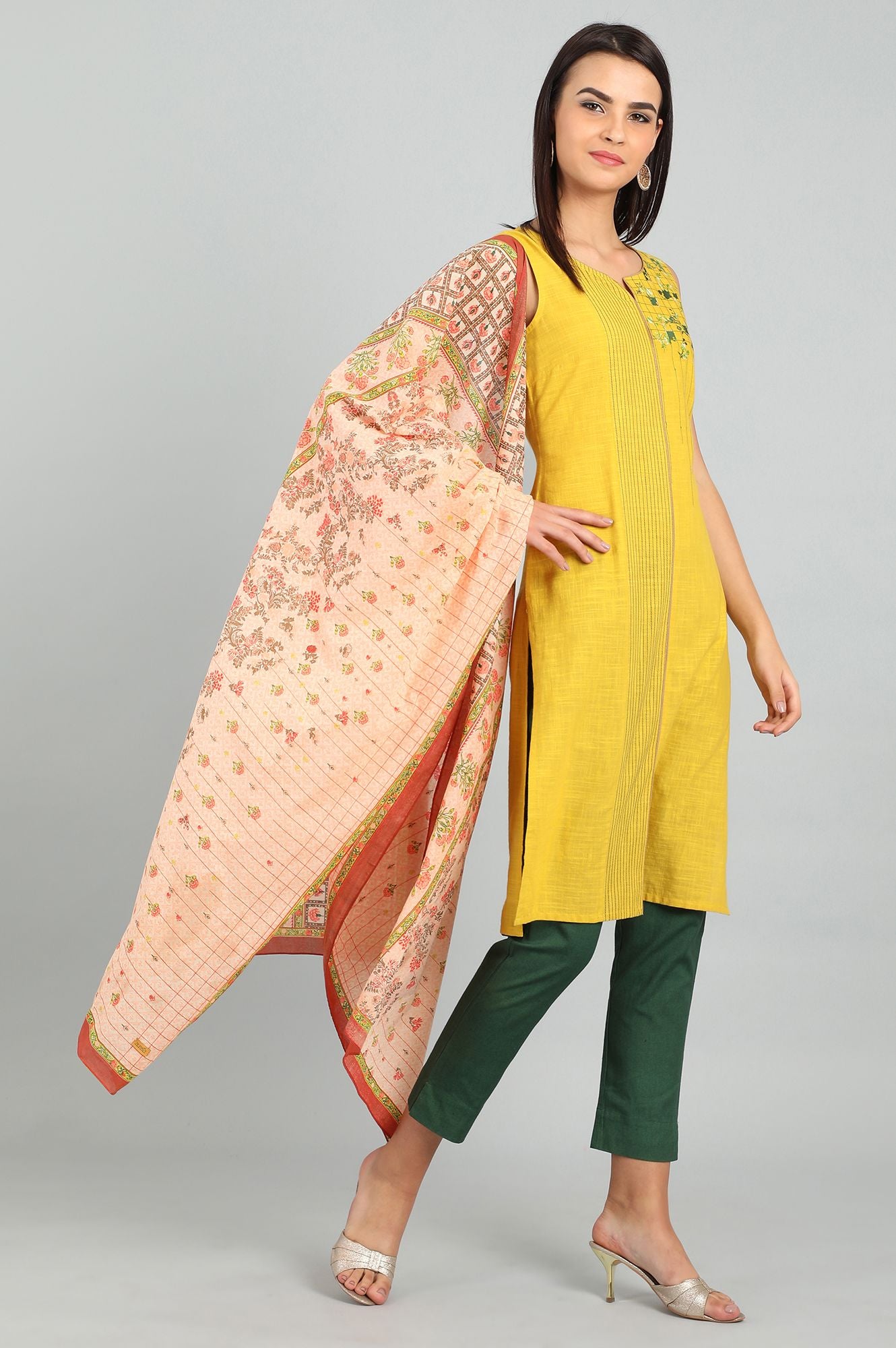 Yellow Round Neck Sleeveless kurta