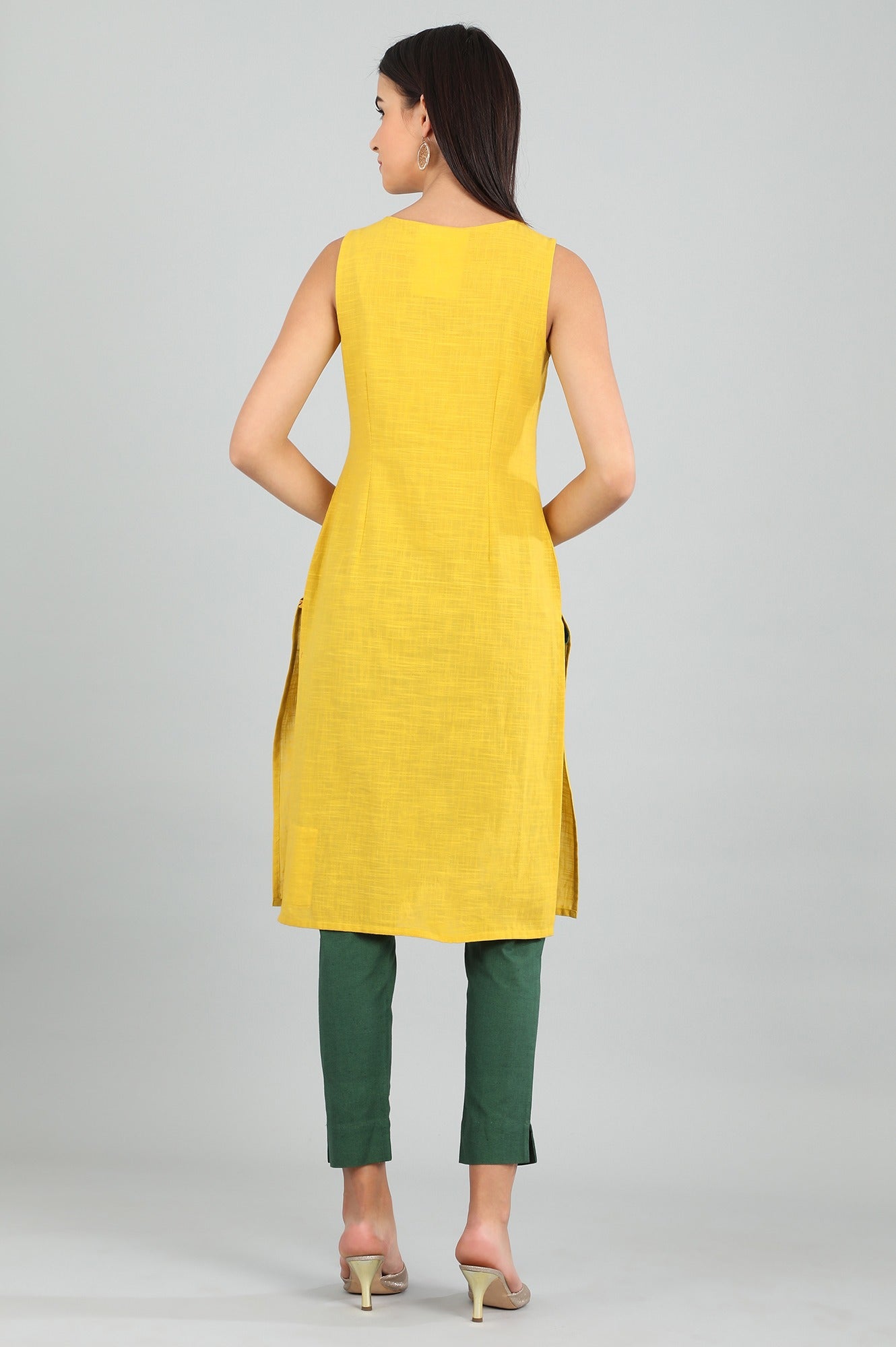 Yellow Round Neck Sleeveless kurta