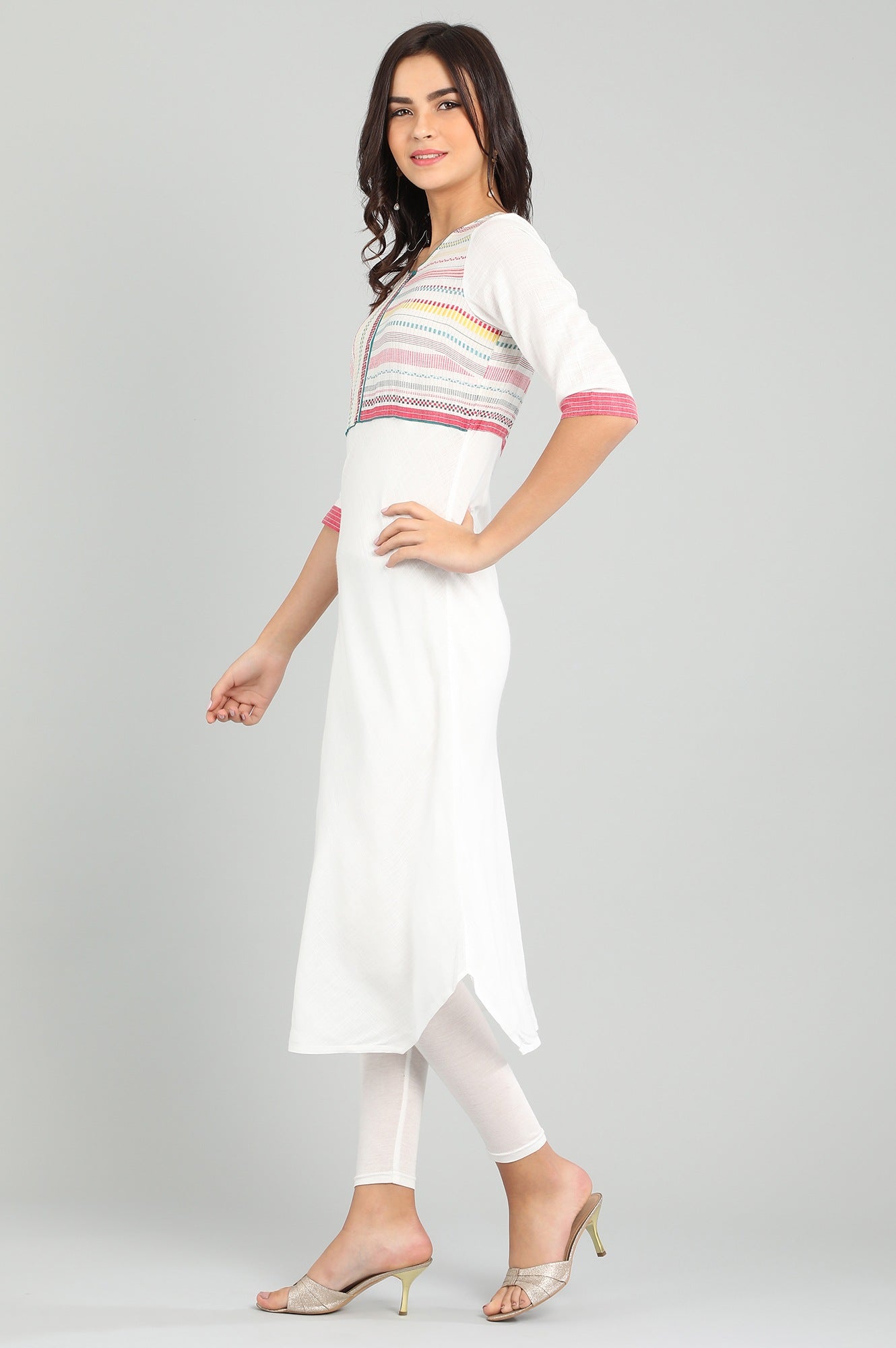 White Round Neck Yarn-dyed kurta