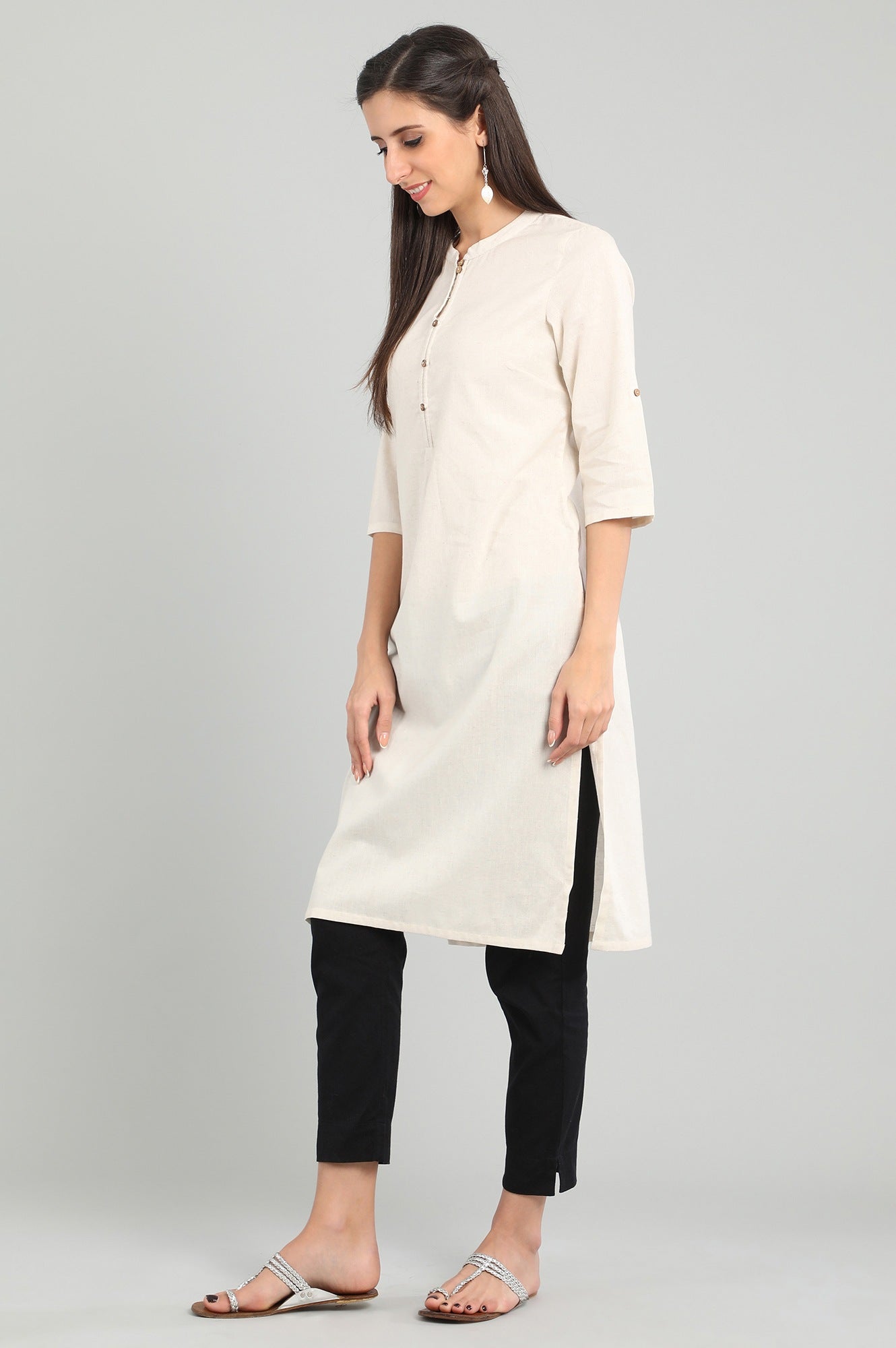 Off-White Mandarin Neck Solid kurta