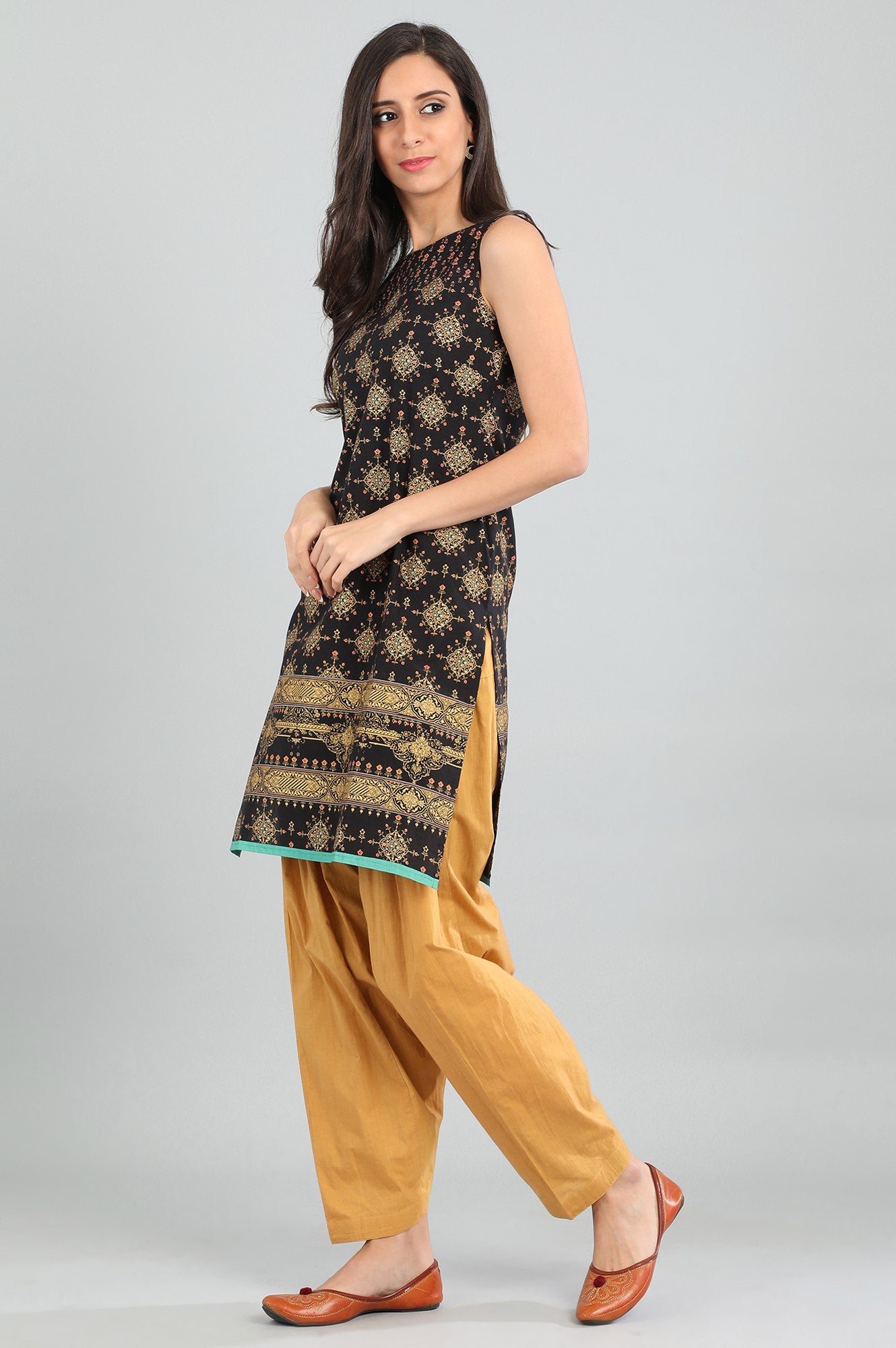 Black Round Neck Printed kurta