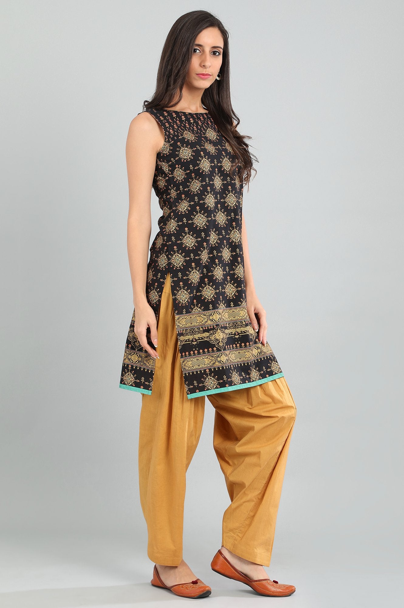 Black Round Neck Printed kurta