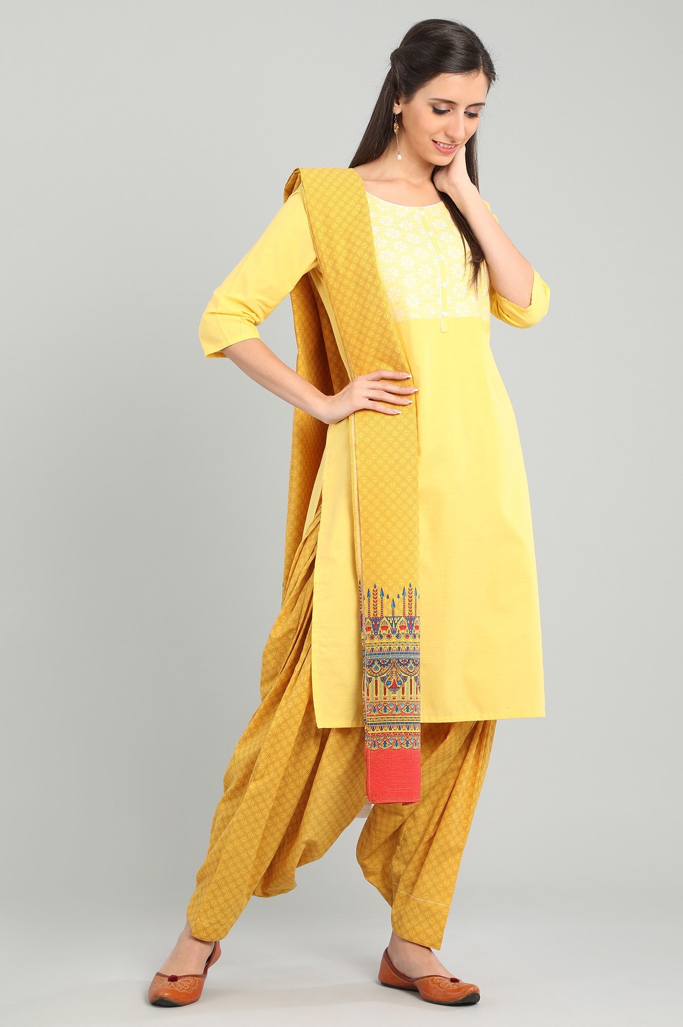 Yellow Round Neck Yarn-dyed kurta