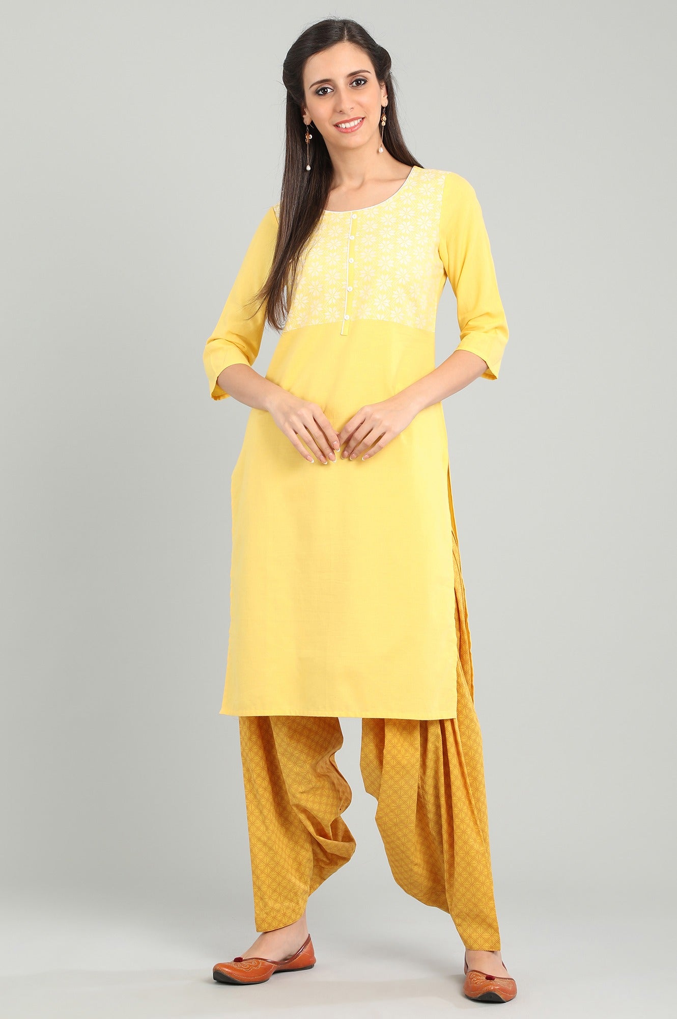 Yellow Round Neck Yarn-dyed kurta