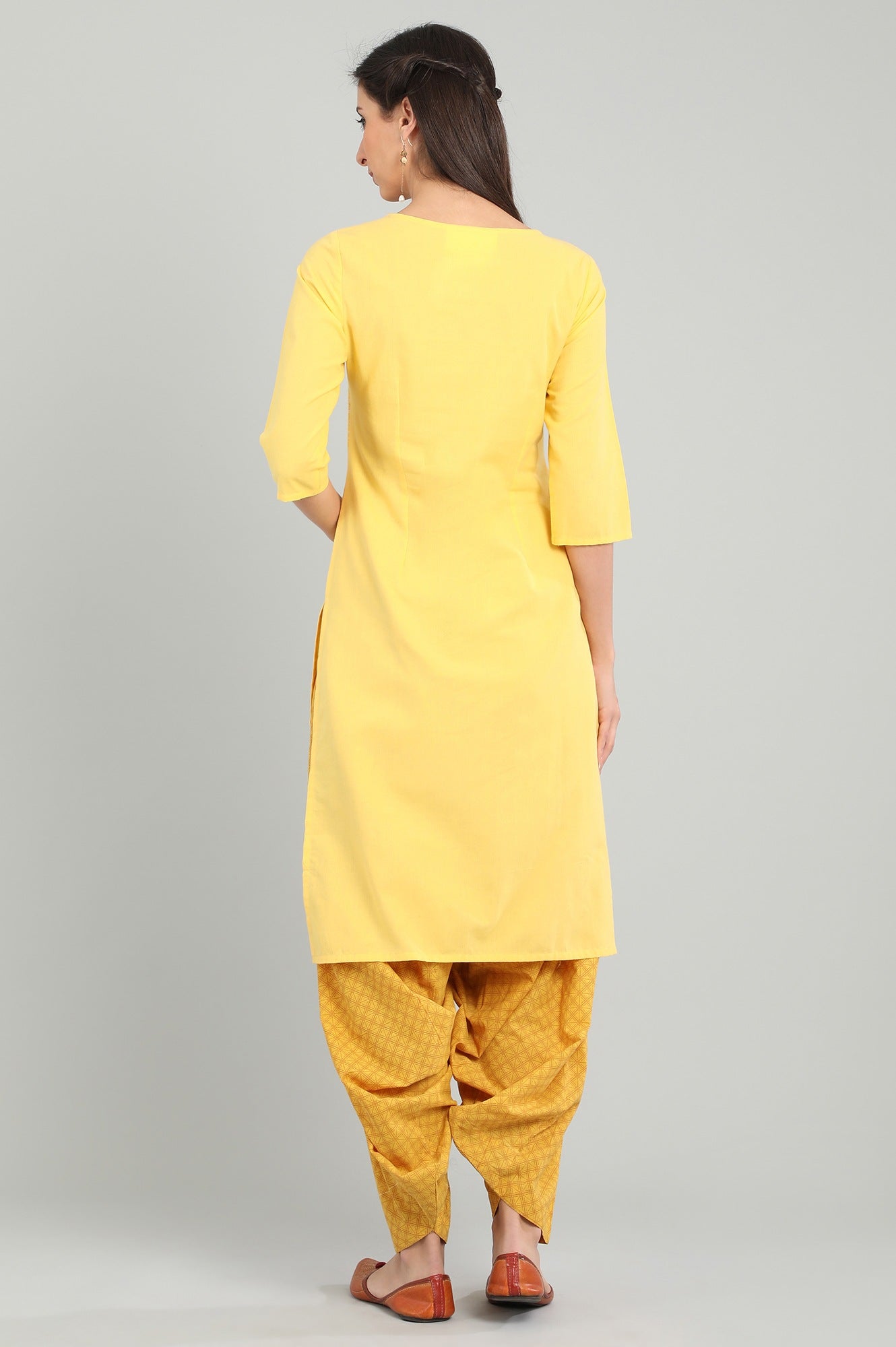 Yellow Round Neck Yarn-dyed kurta