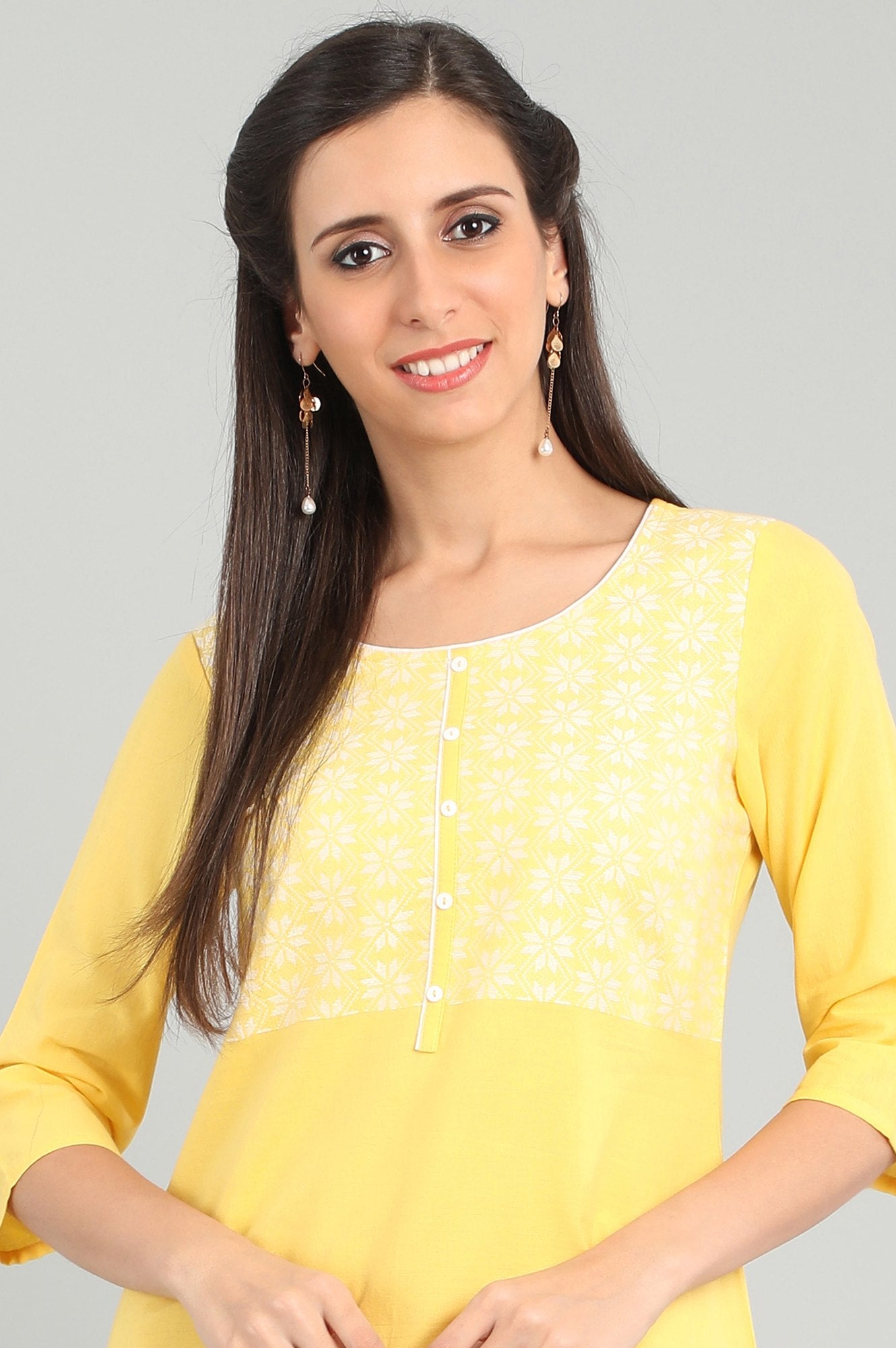 Yellow Round Neck Yarn-dyed kurta