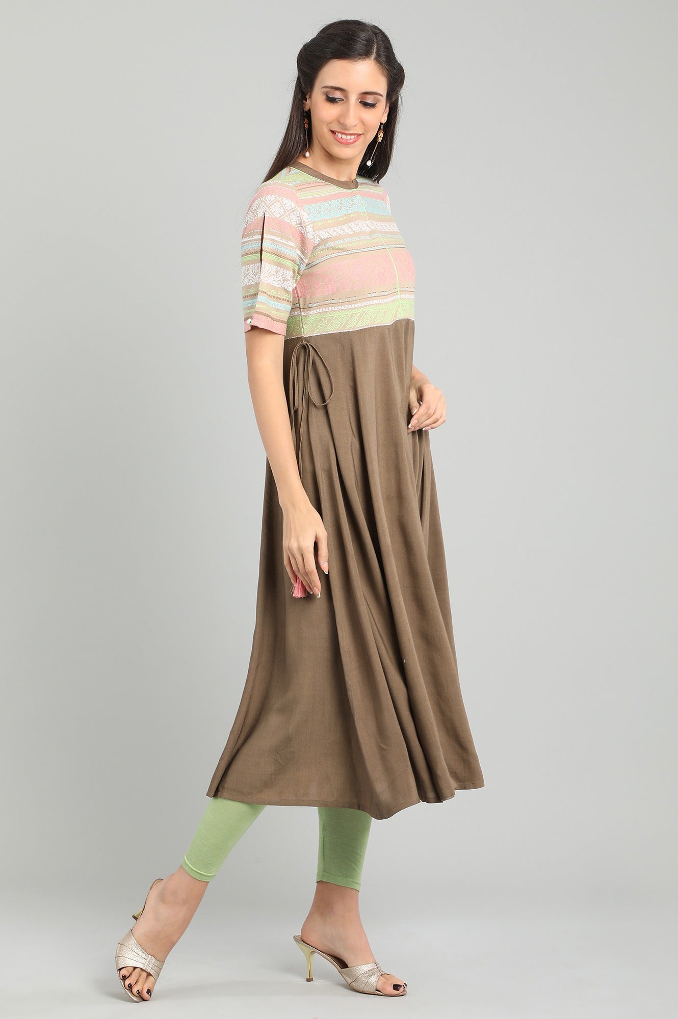 Brown Band Collar Yarn-dyed kurta