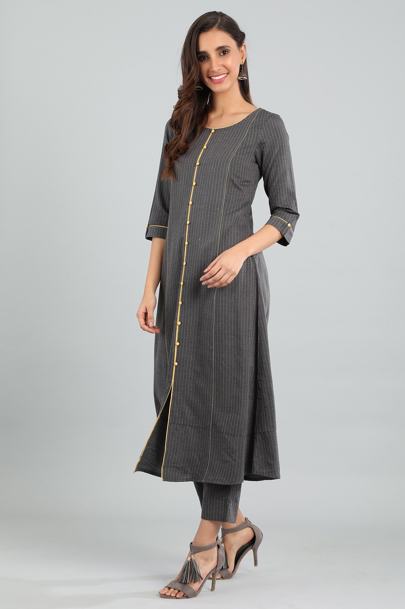 Grey Round Neck Yarn-dyed kurta