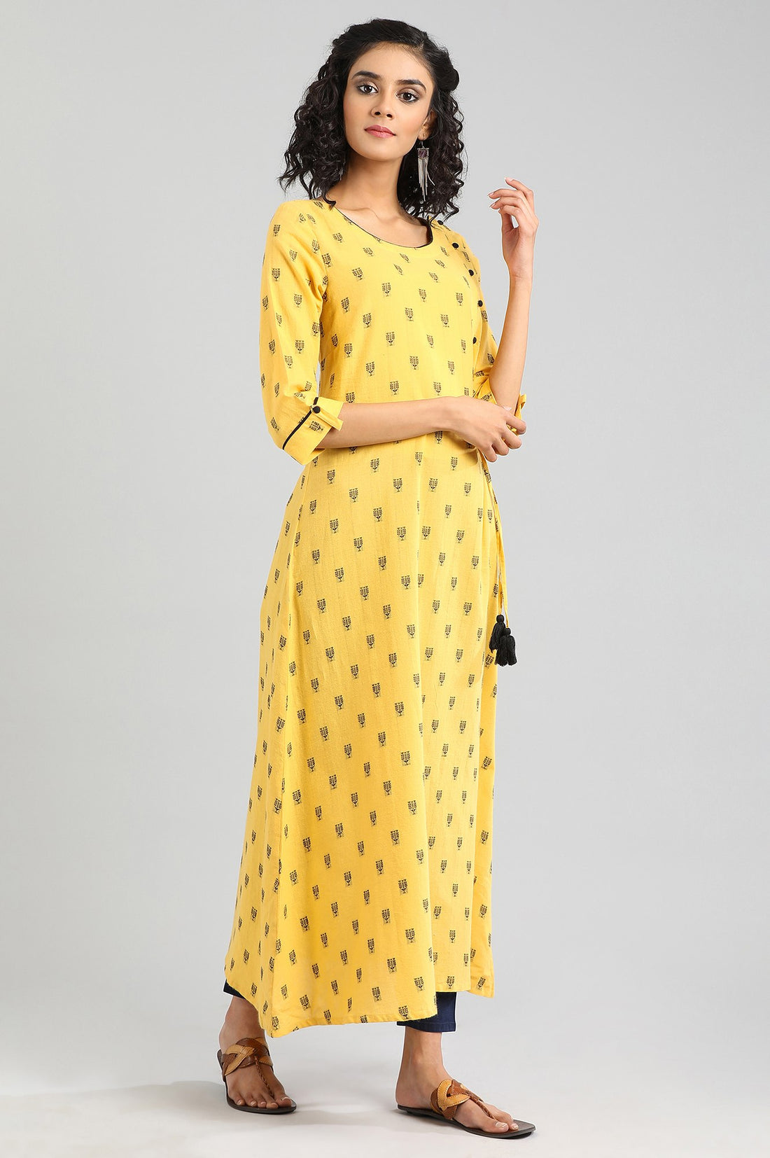 Yellow Round Neck Yarn-dyed kurta