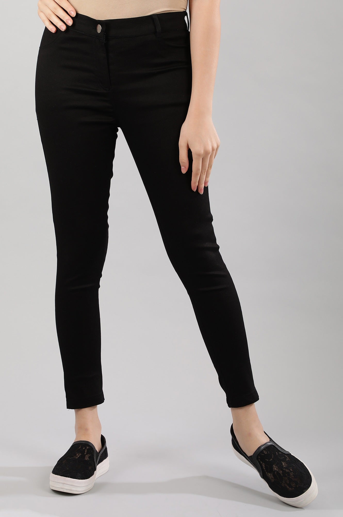 Black Solid Jeggings