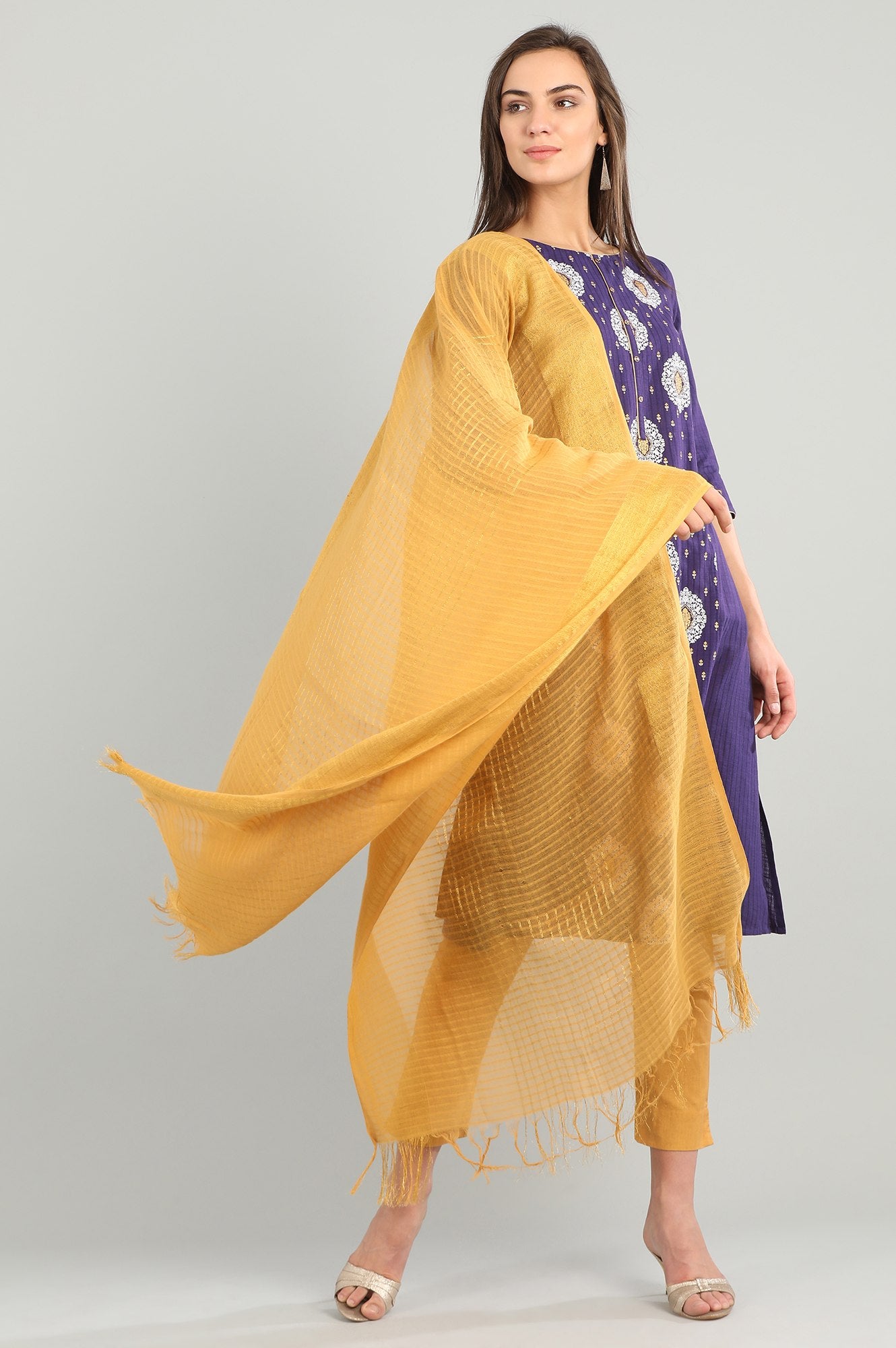 Gold Yarn-dyed Dupatta