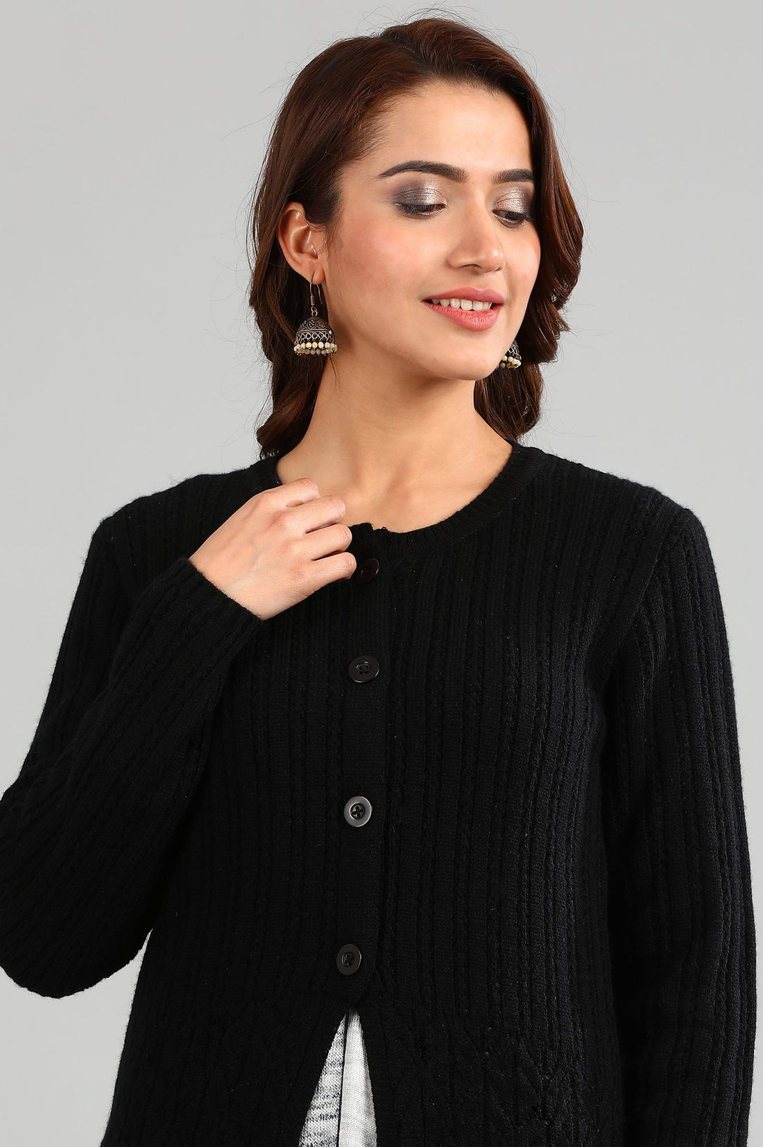 Black Round Neck Solid Sweater