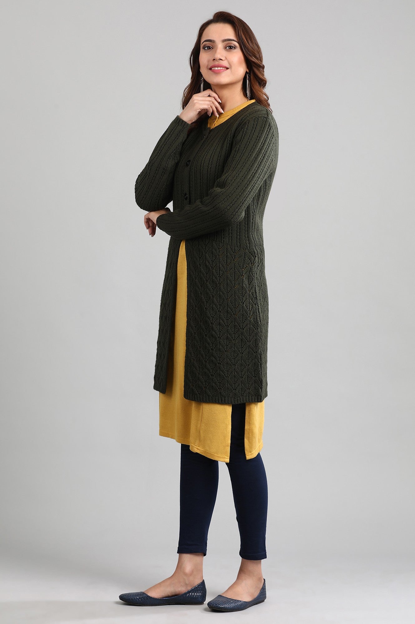 Green Round Neck Solid Sweater