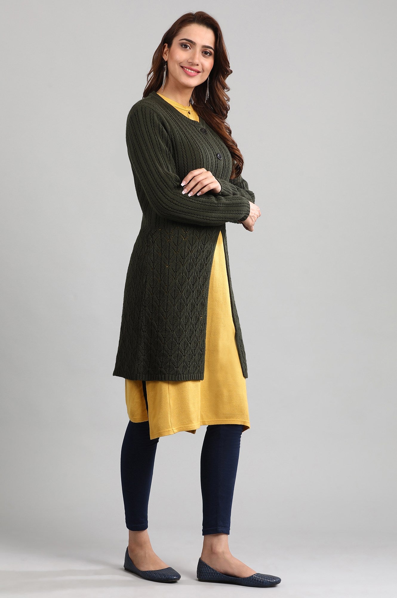 Green Round Neck Solid Sweater