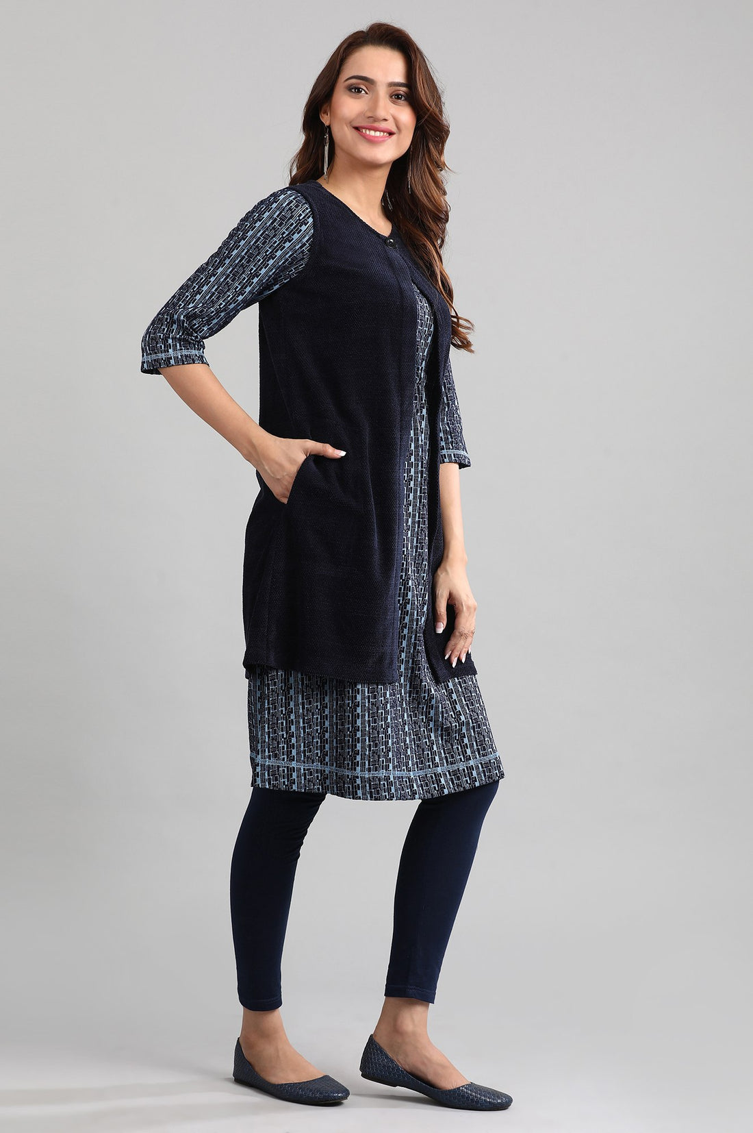 Blue Round Neck Yarn-dyed Winter Gillet