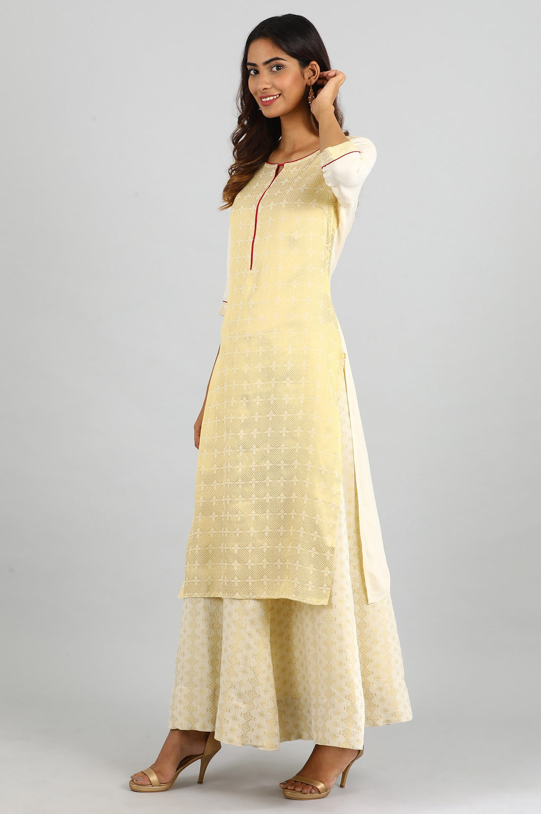 Off-White Round Neck Printed kurta