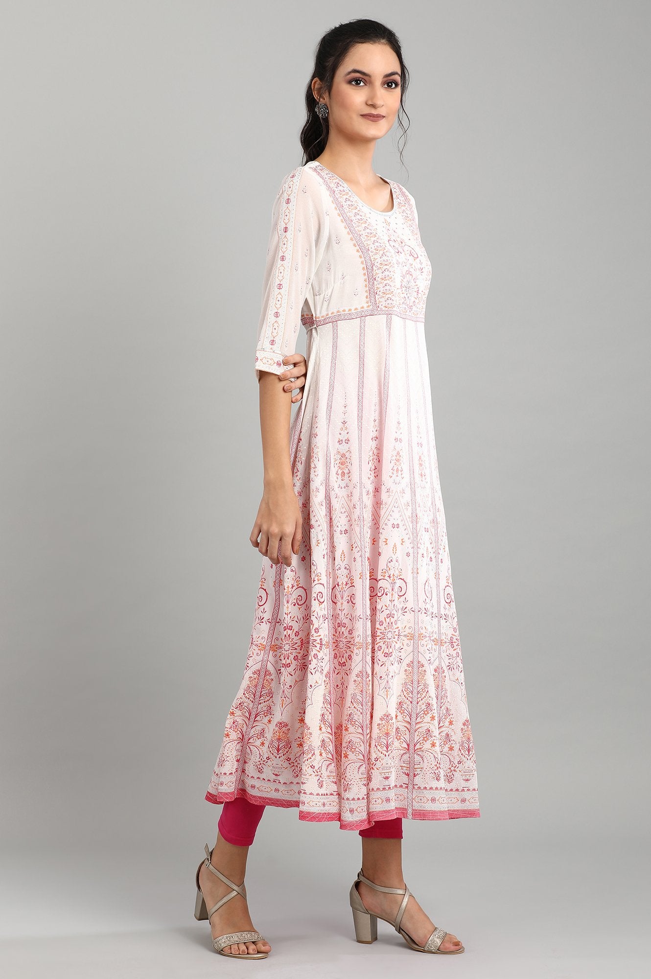 Off- White Round Neck Printed kurta