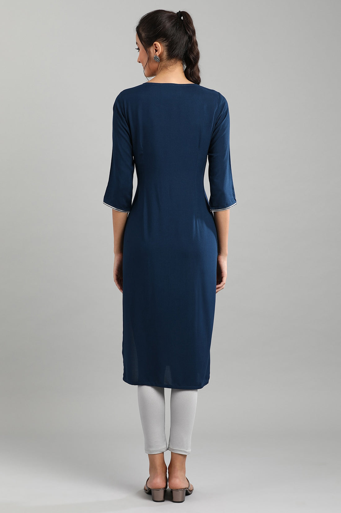 Navy Blue Embroidered kurta in Round Neckline