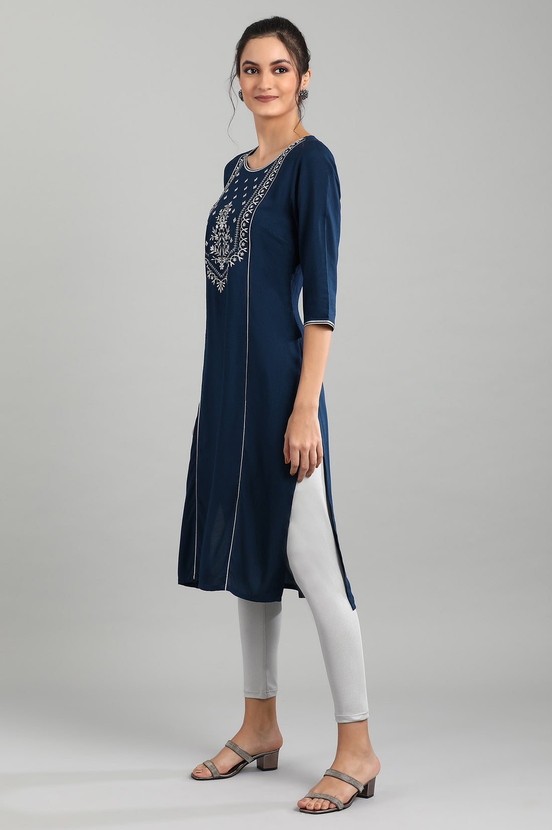 Navy Blue Embroidered kurta in Round Neckline