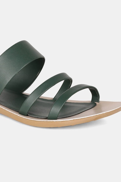 Aurelia Green Solid Almond Toe Flat-Zdaphne