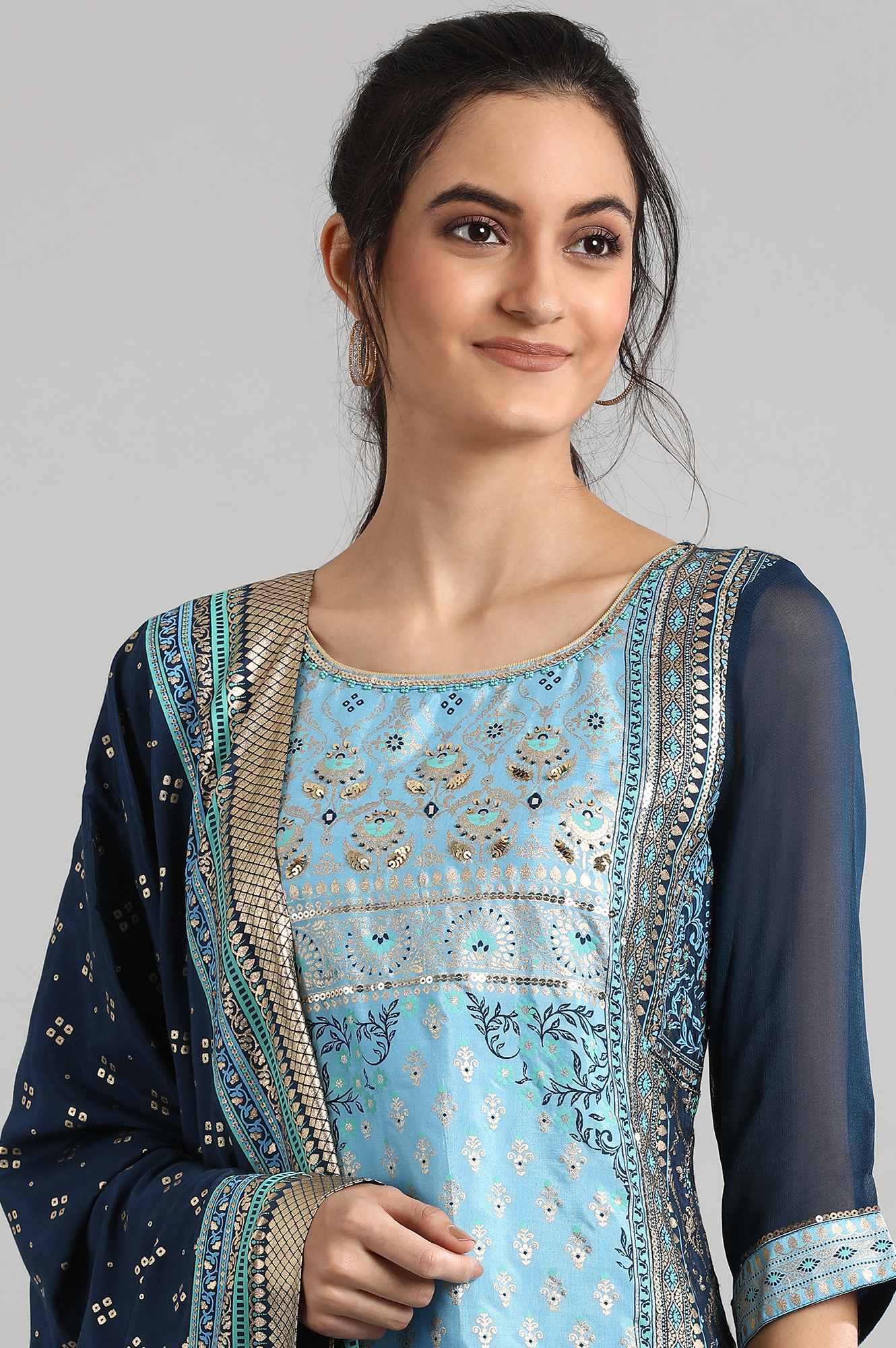 Blue Round Neck Floral Print kurta Set