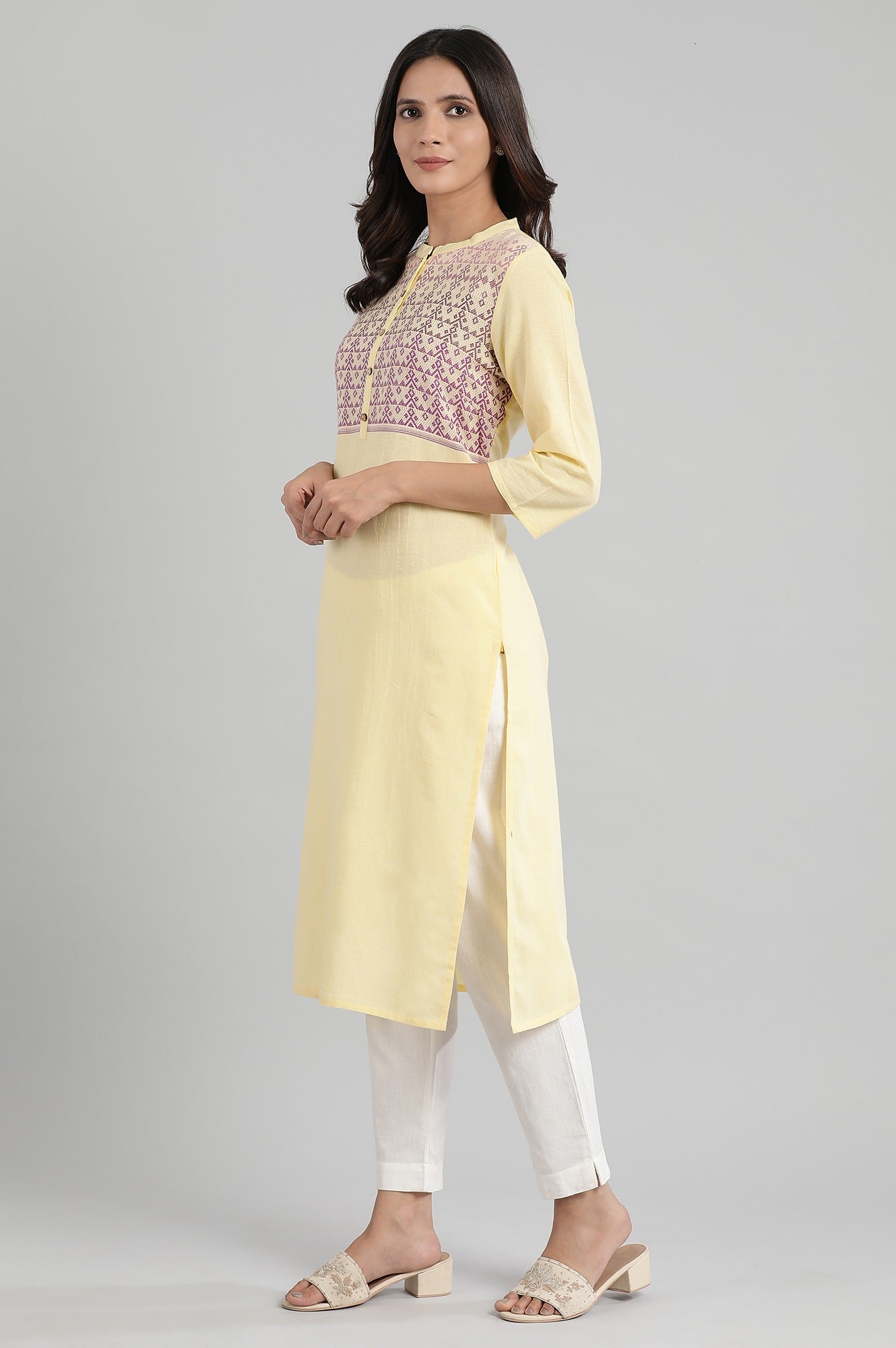 Yellow Mandarin Collar Printed Yarn-Dyed kurta