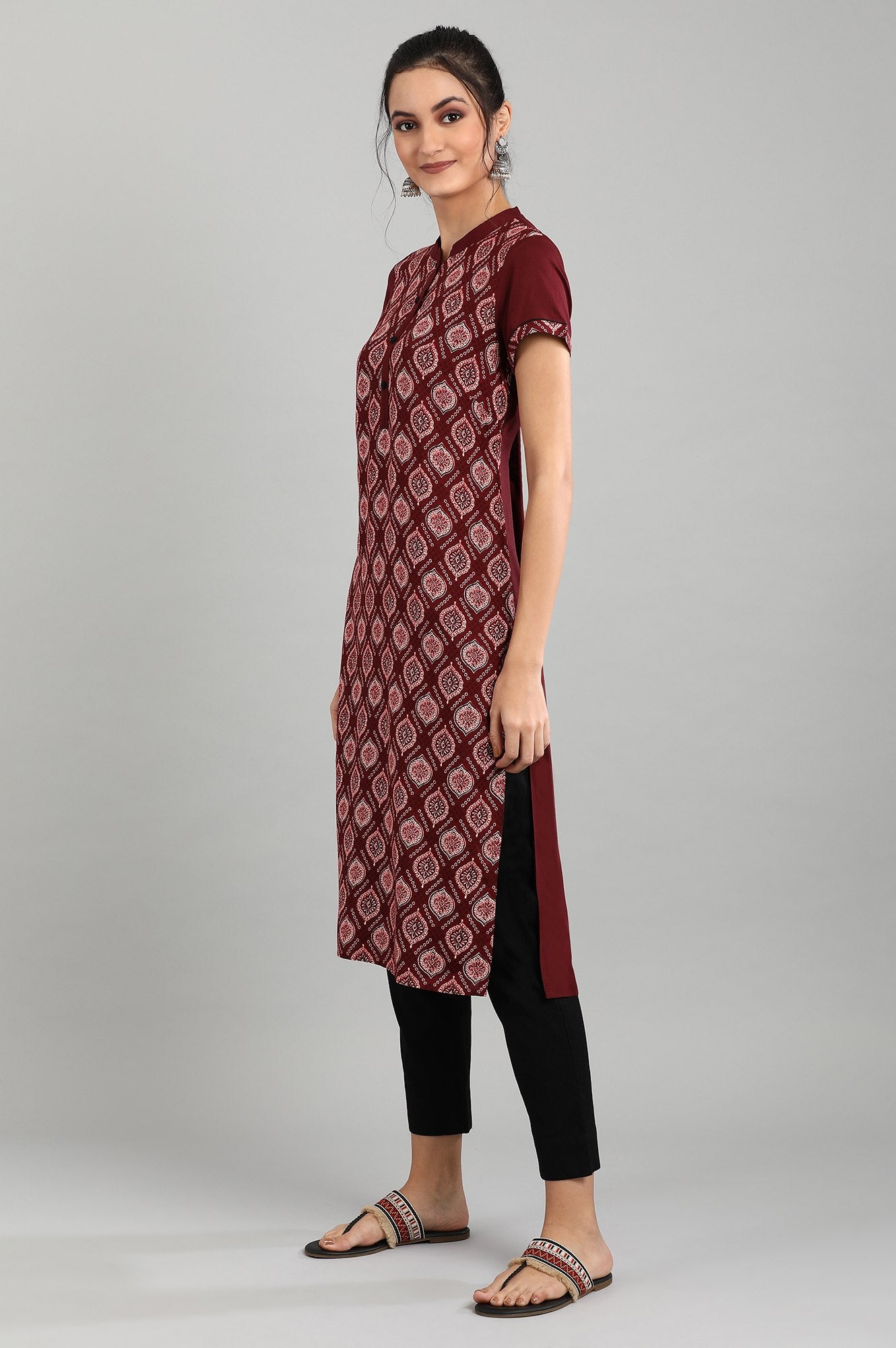 Red Mandarin Collar Printed kurta