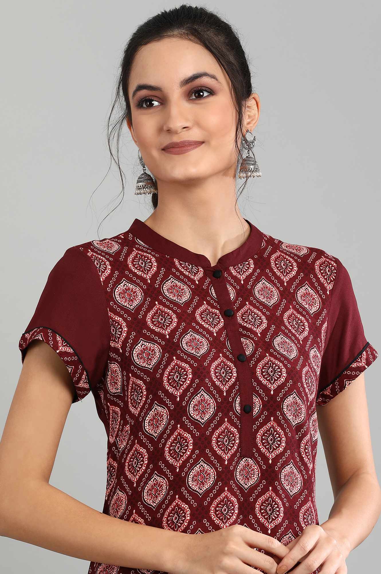 Red Mandarin Collar Printed kurta