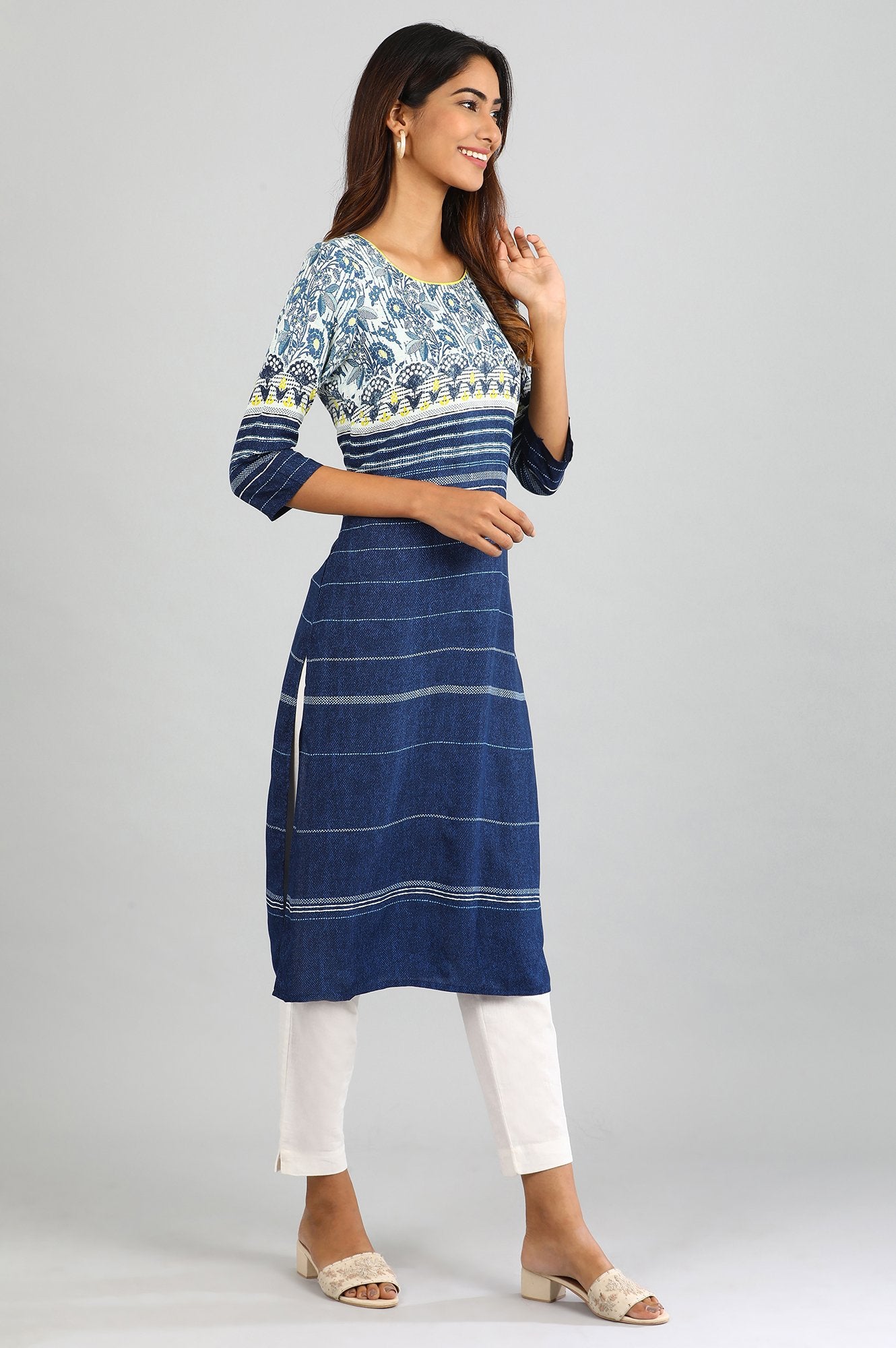 Blue Round Neck Printed kurta