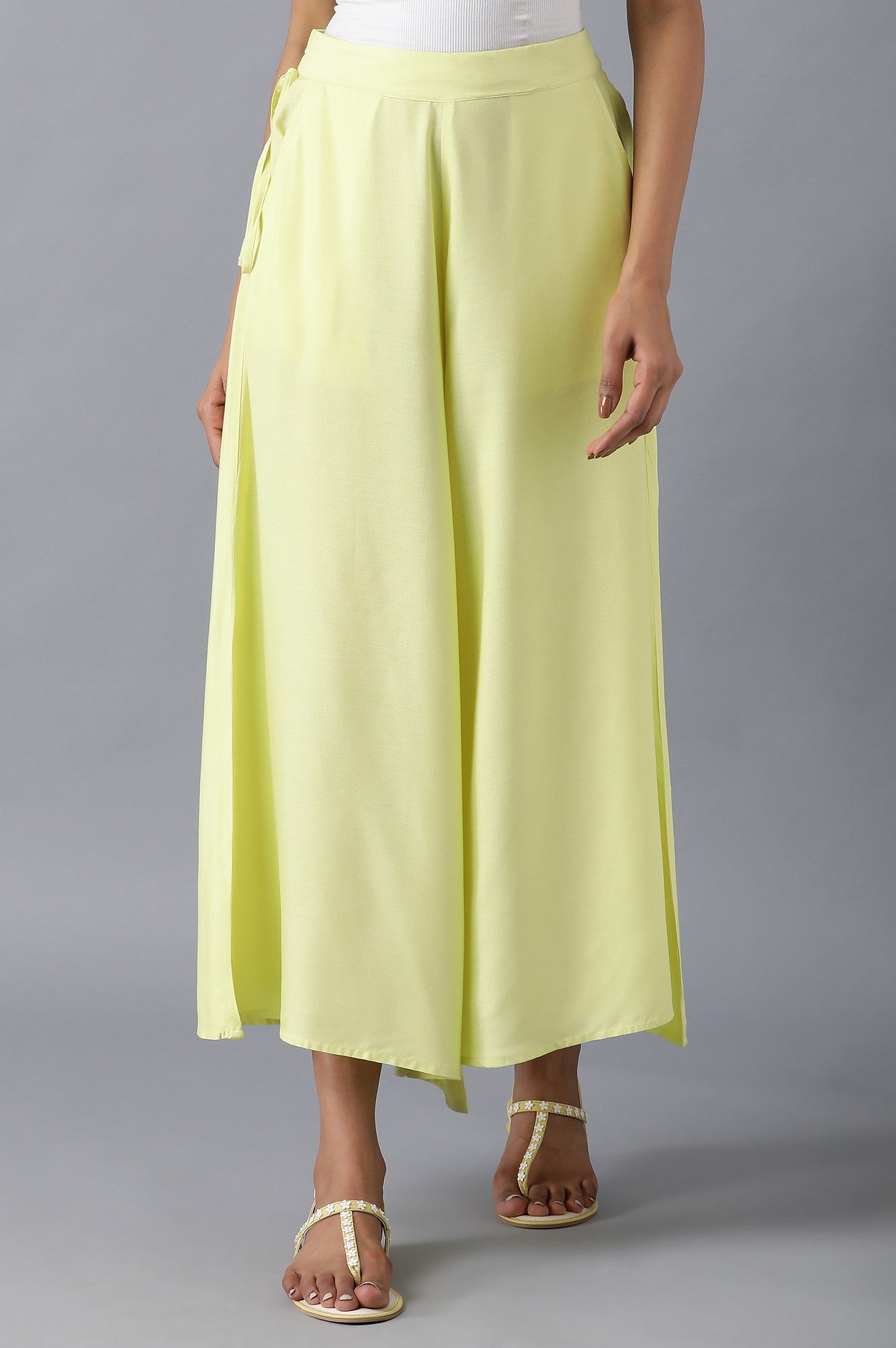 Yellow solid culottes