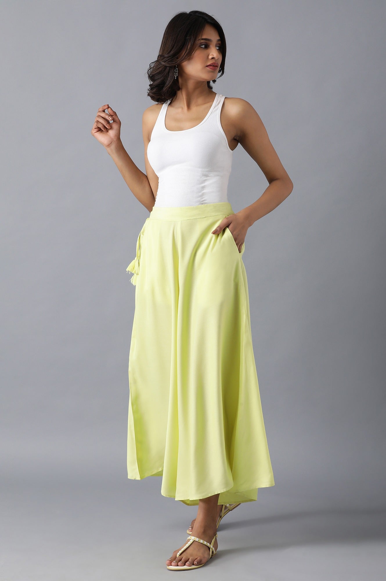 Yellow solid culottes