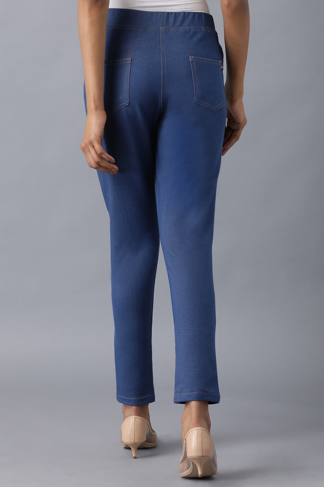 Blue Solid Skinny Fit Cotton Jeggings With Back Pockets