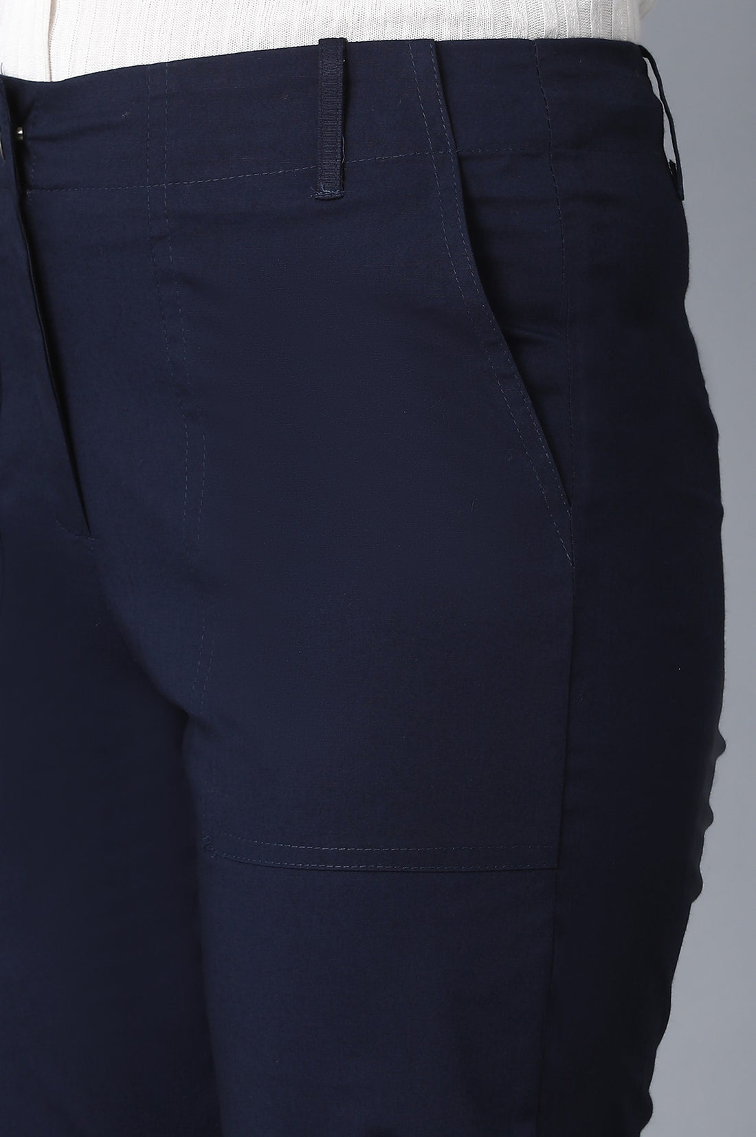 Navy Blue Solid Slim Fit Cotton Pants With Front Zip Closure