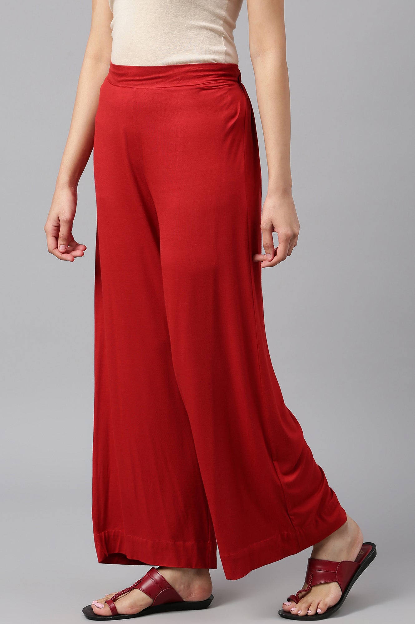 Red Solid Knitted Angle Length Palazzo