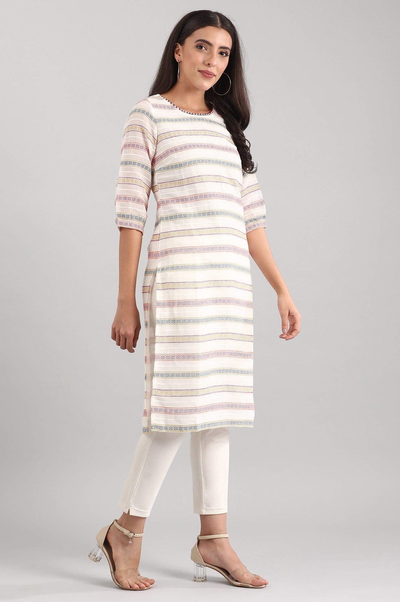 White Round Neck Yarn-dyed kurta