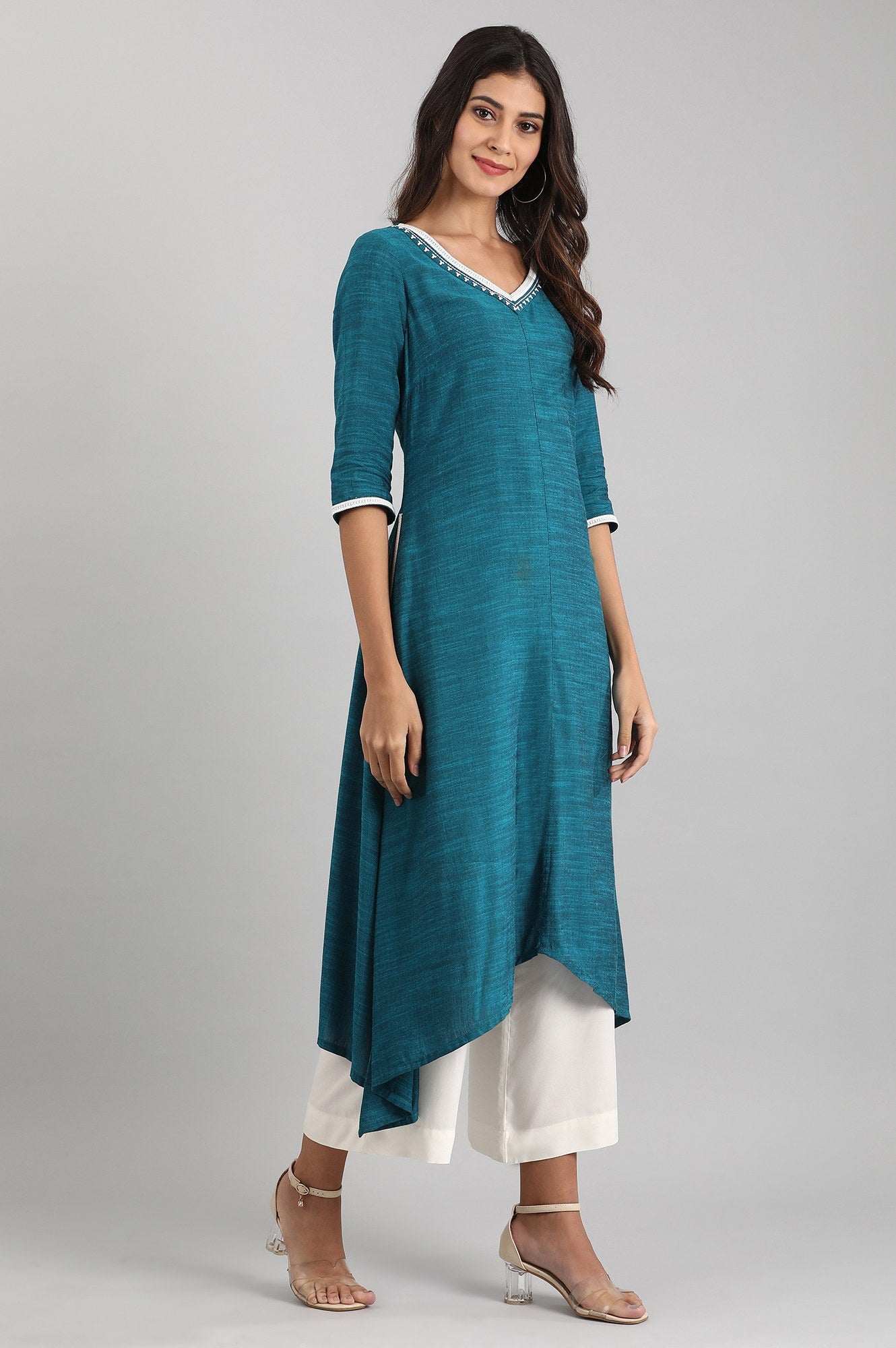 Blue V-Neck Yarn-dyed Liva kurta