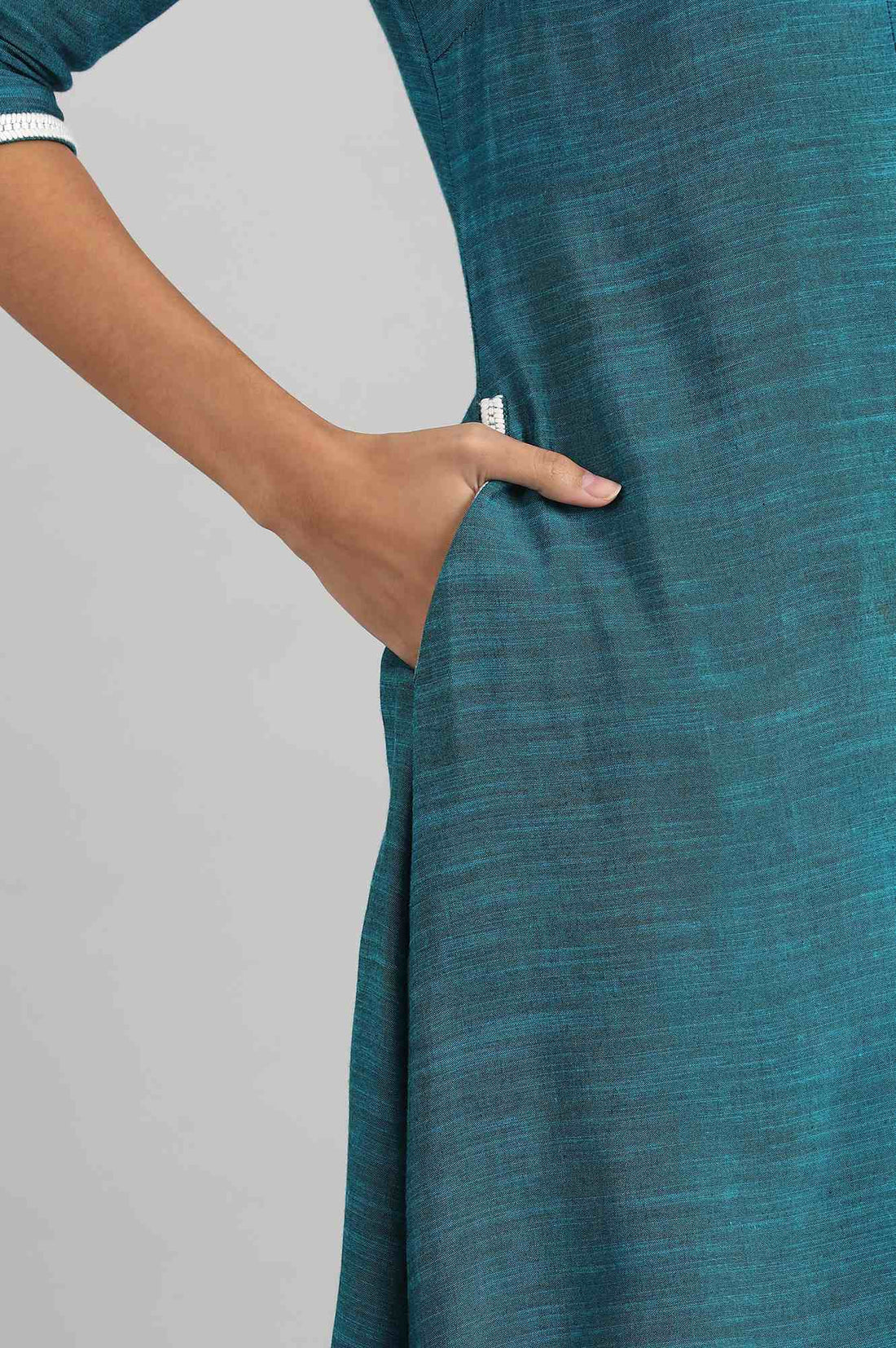 Blue V-Neck Yarn-dyed Liva kurta