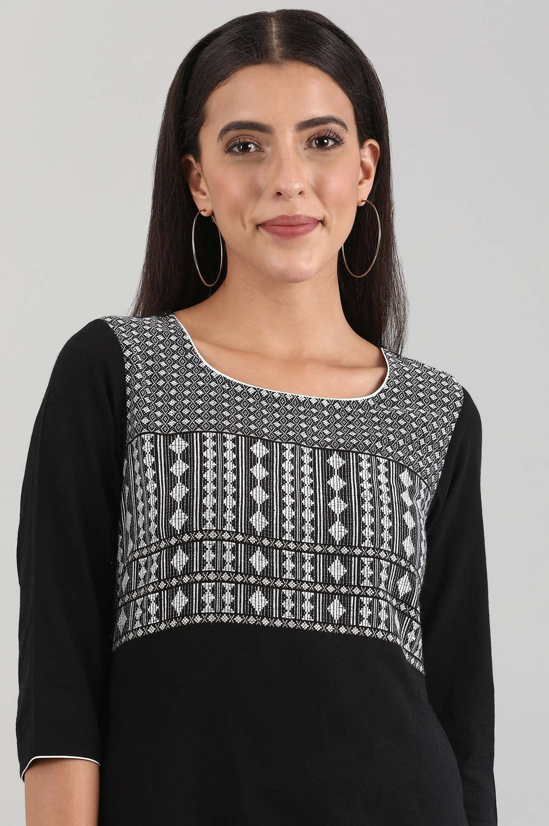 Black Yarn-Dyed Square Neck kurta