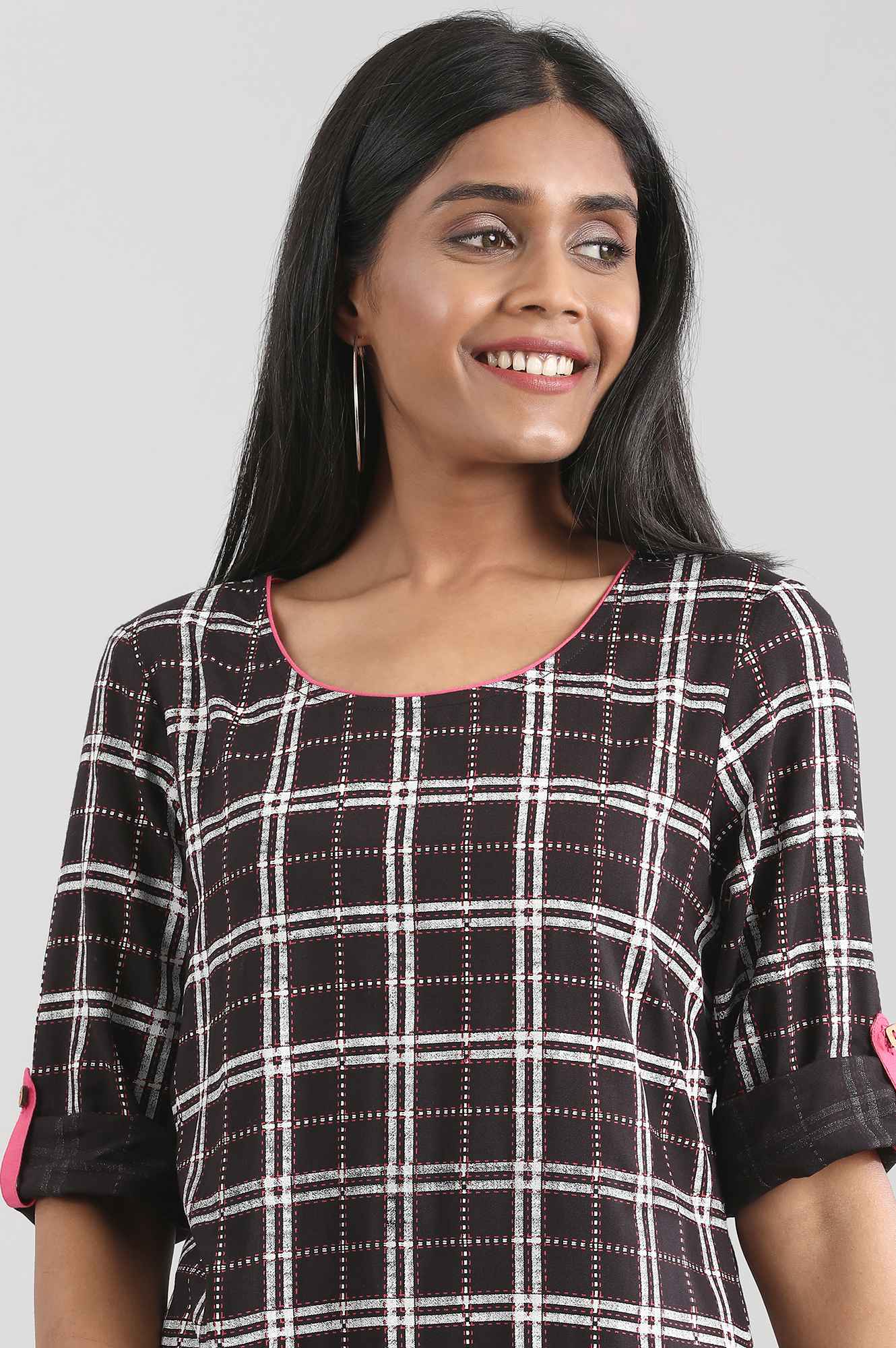 Black Round Neck Checkered Liva kurta