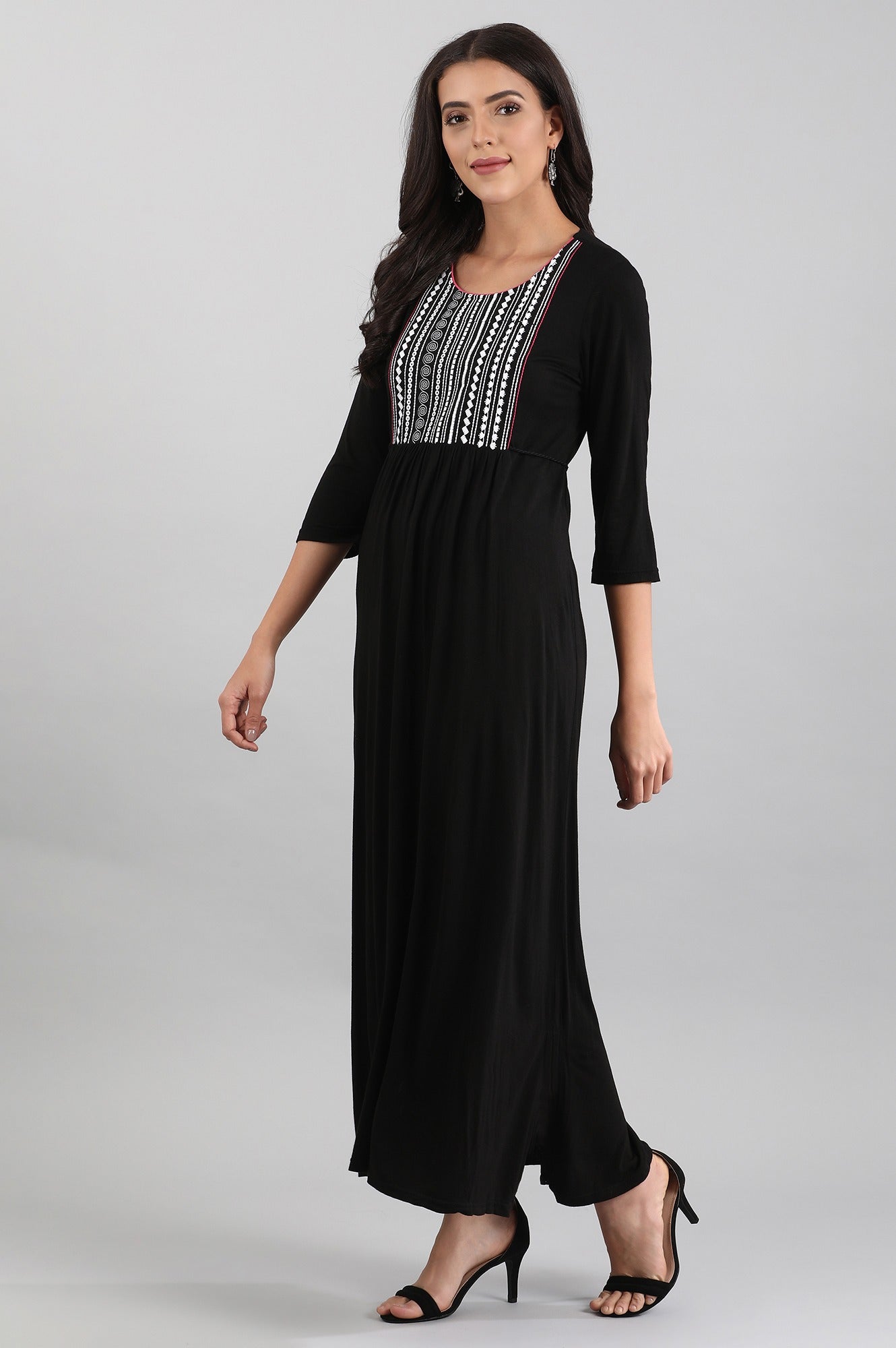 Black Round Neck Gathered Liva Dress