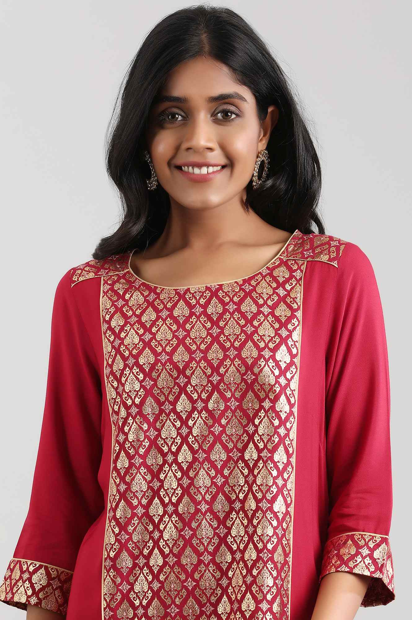 Red Round Neck Printed Liva kurta