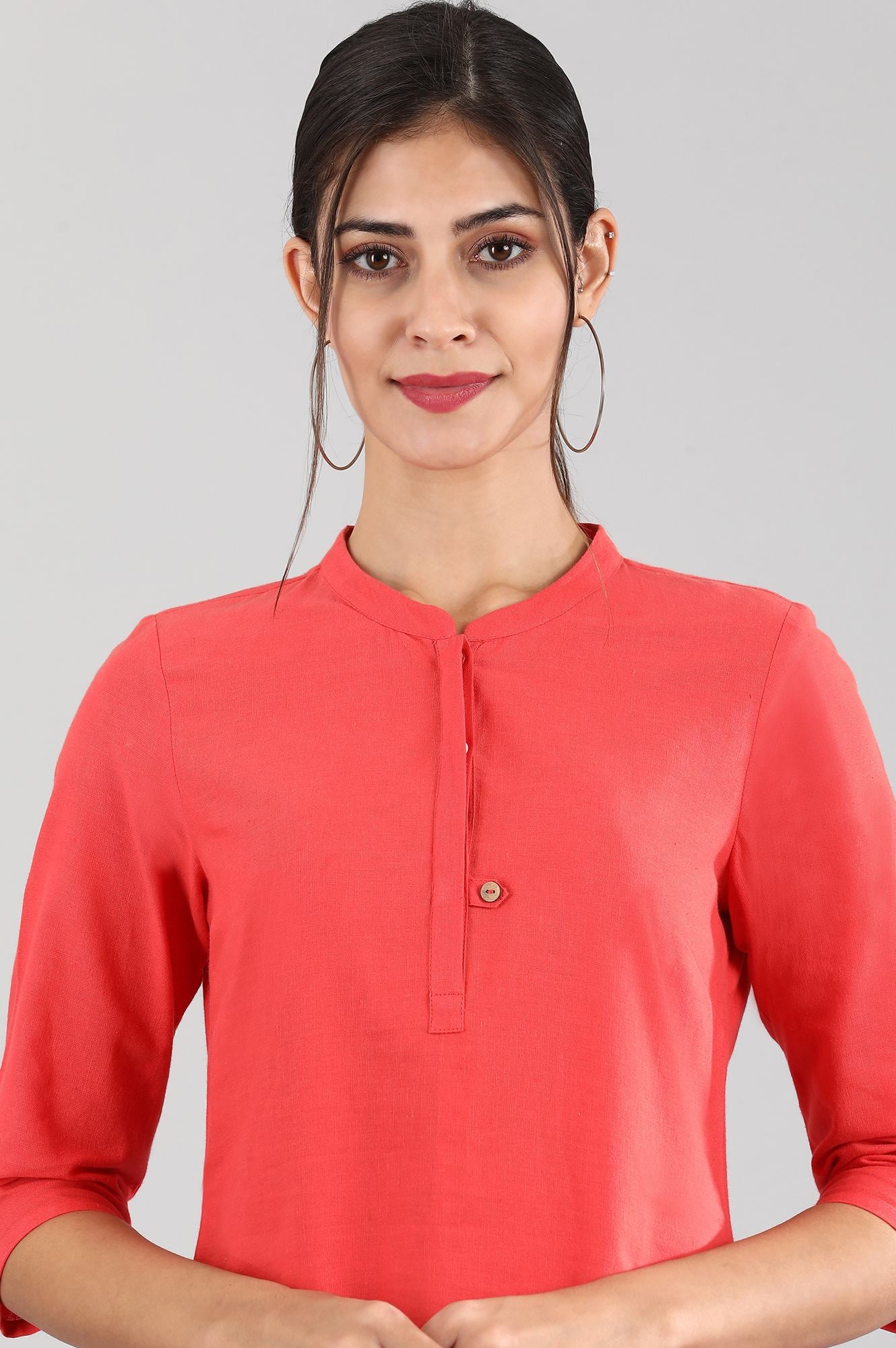 Coral Round Neck Solid kurta