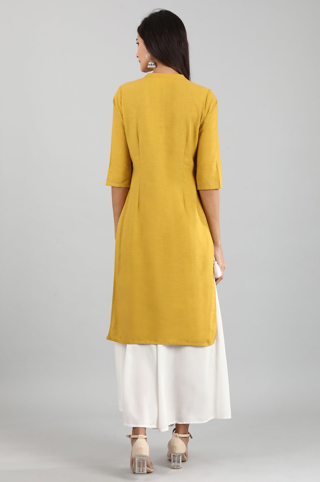 Yellow Round Neck Solid kurta