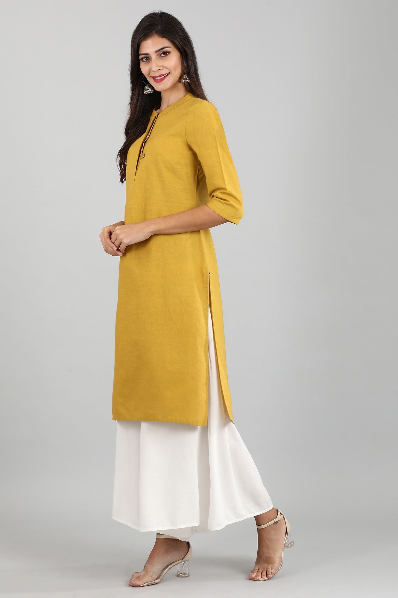 Yellow Round Neck Solid kurta