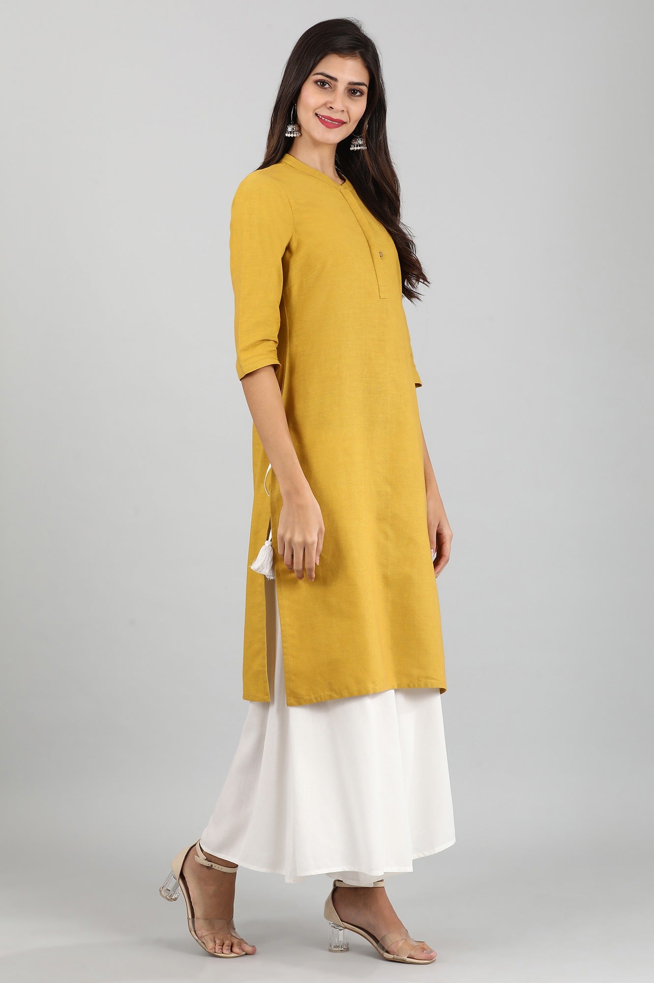 Yellow Round Neck Solid kurta