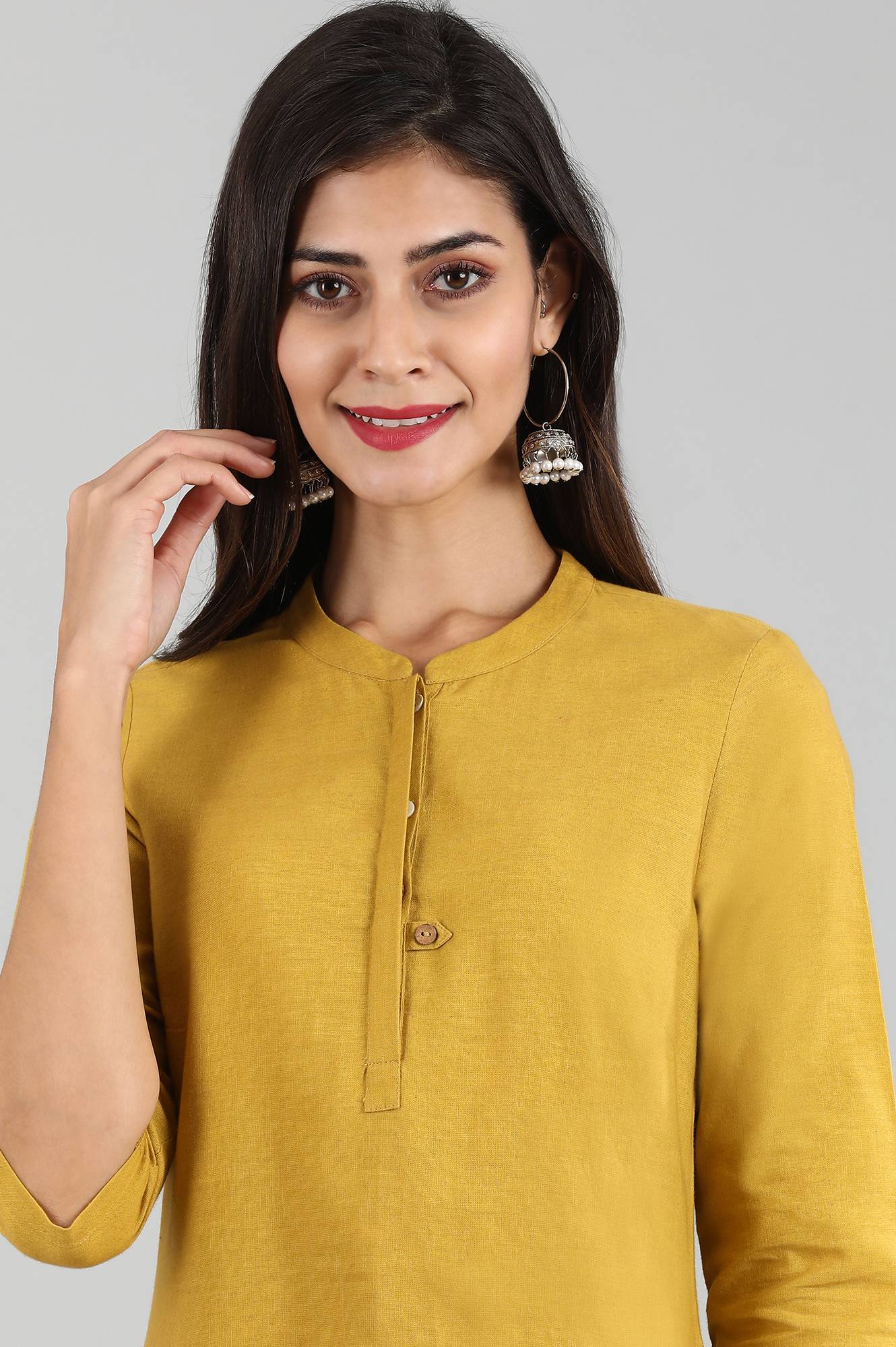 Yellow Round Neck Solid kurta